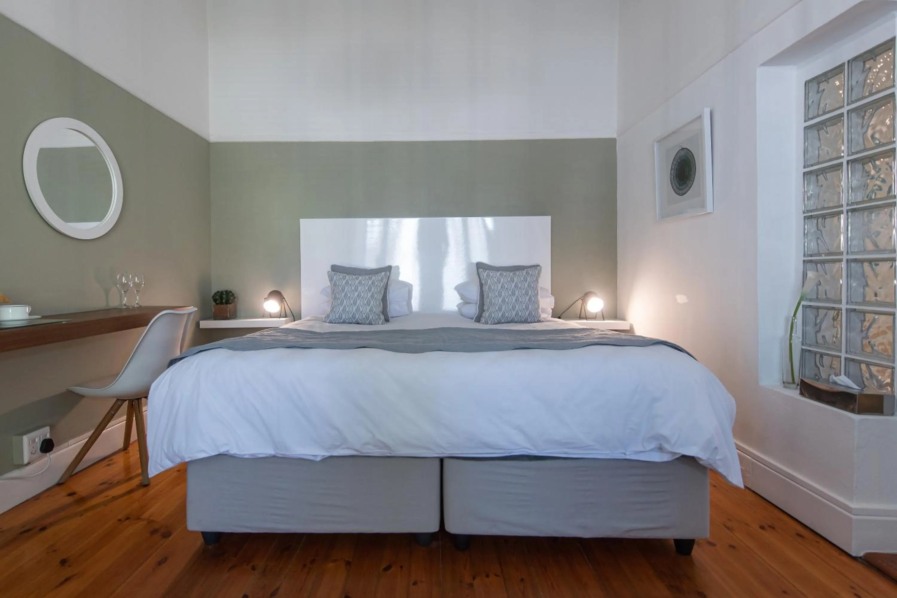 Bedroom, Bed in Ballinderry, The Robertson Guest House