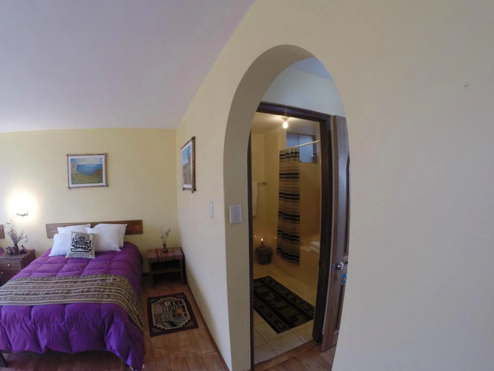 Photo of the whole room, Bed in Mirador del Titikaka