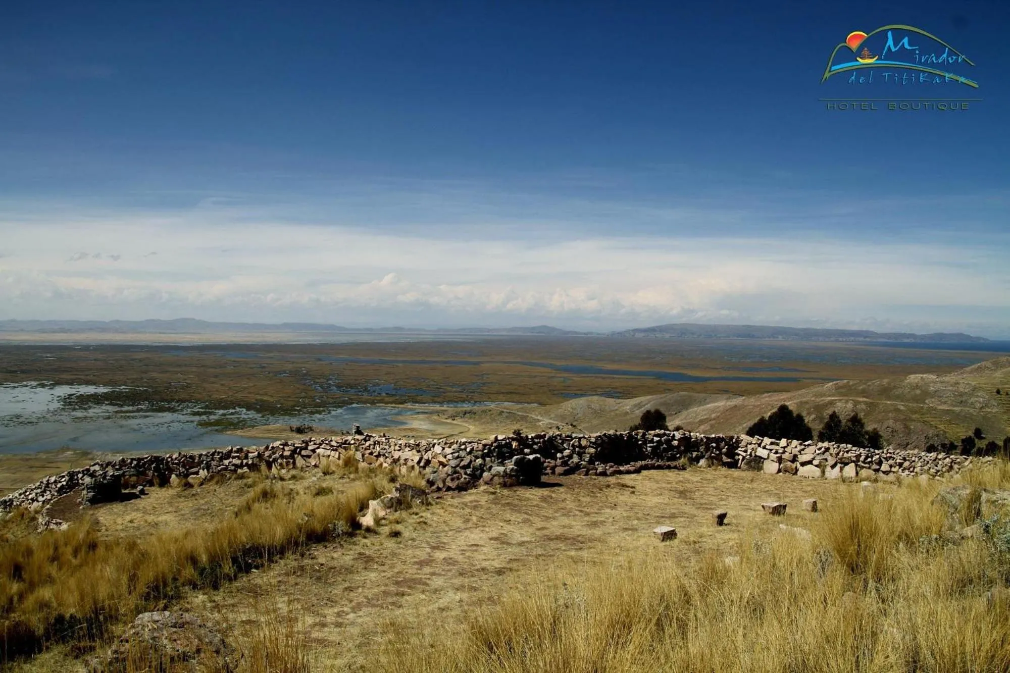 Hiking in Mirador del Titikaka