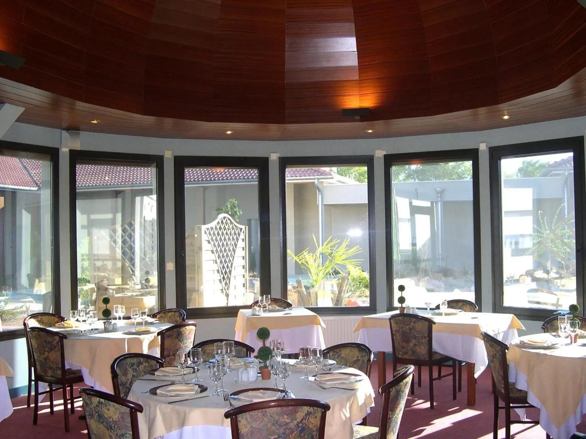 Restaurant/places to eat in The Originals City, Logis d'Elbée, Cholet Nord Restaurant/places to eat in The Originals City, Logis d'Elbée, Cholet Nord