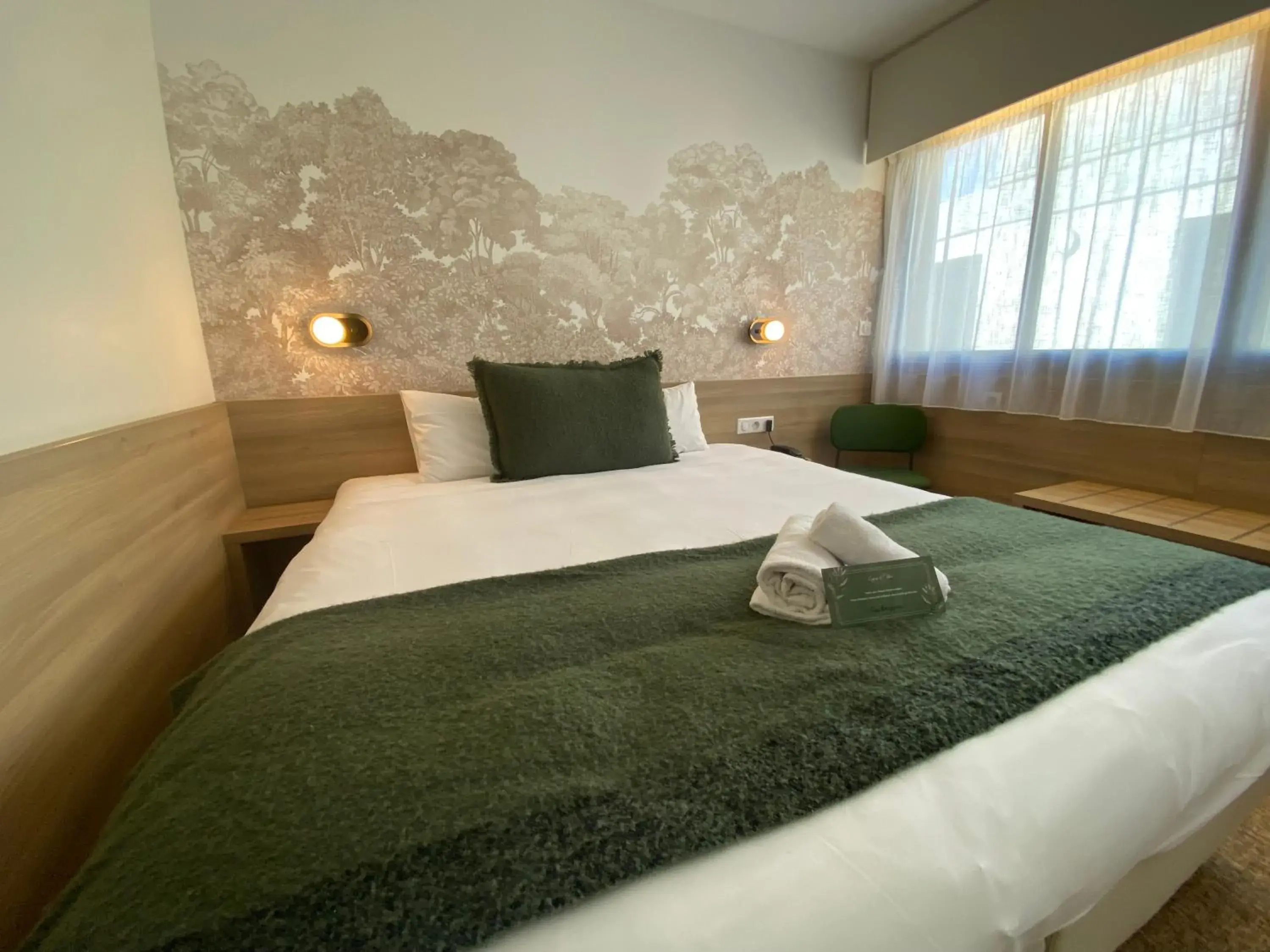 Bed in The Originals City, Logis d'Elbée, Cholet Nord Bed in The Originals City, Logis d'Elbée, Cholet Nord