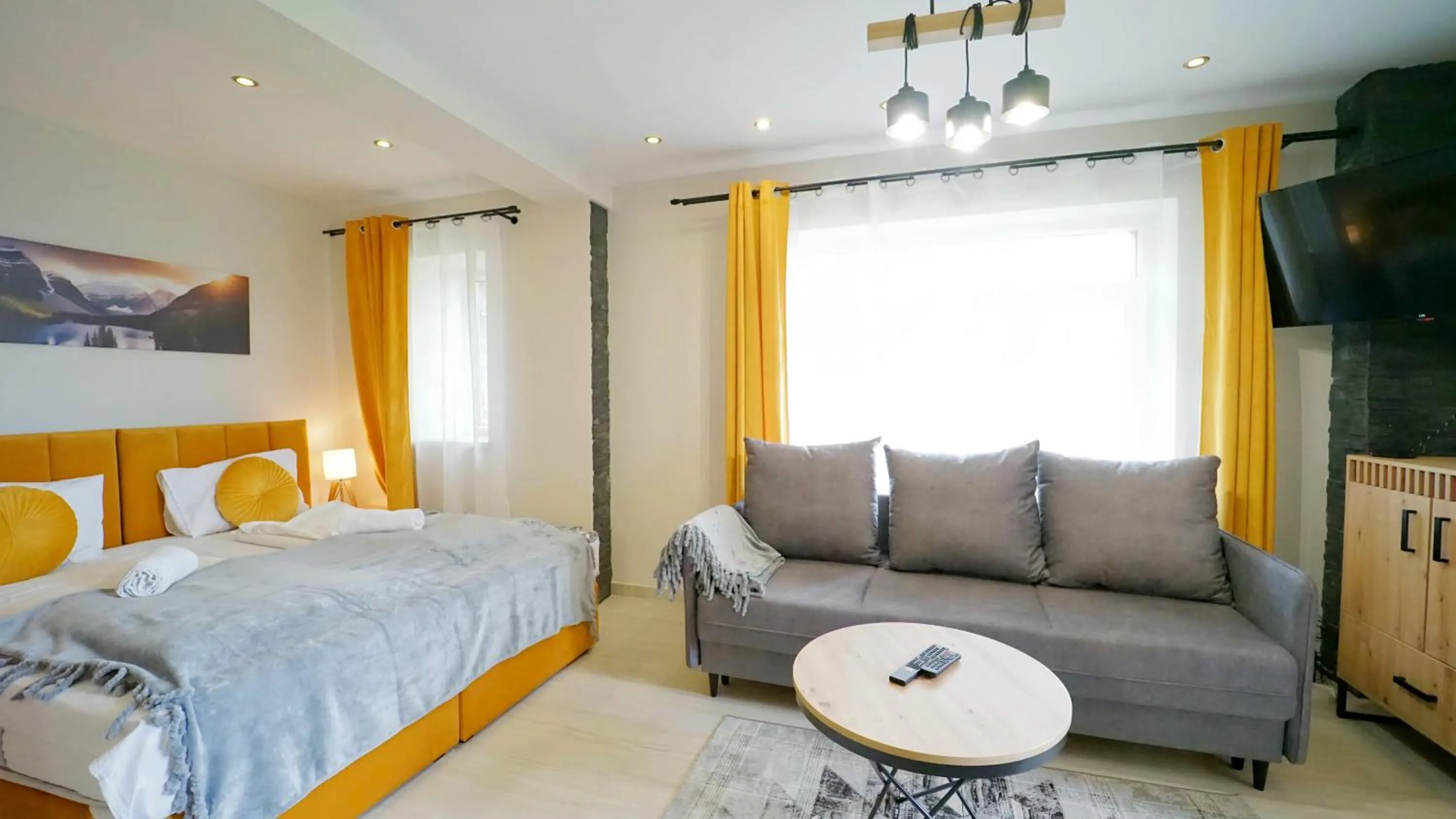 Living room, Bed in Apartamenty EverySky - Karkonoska 30