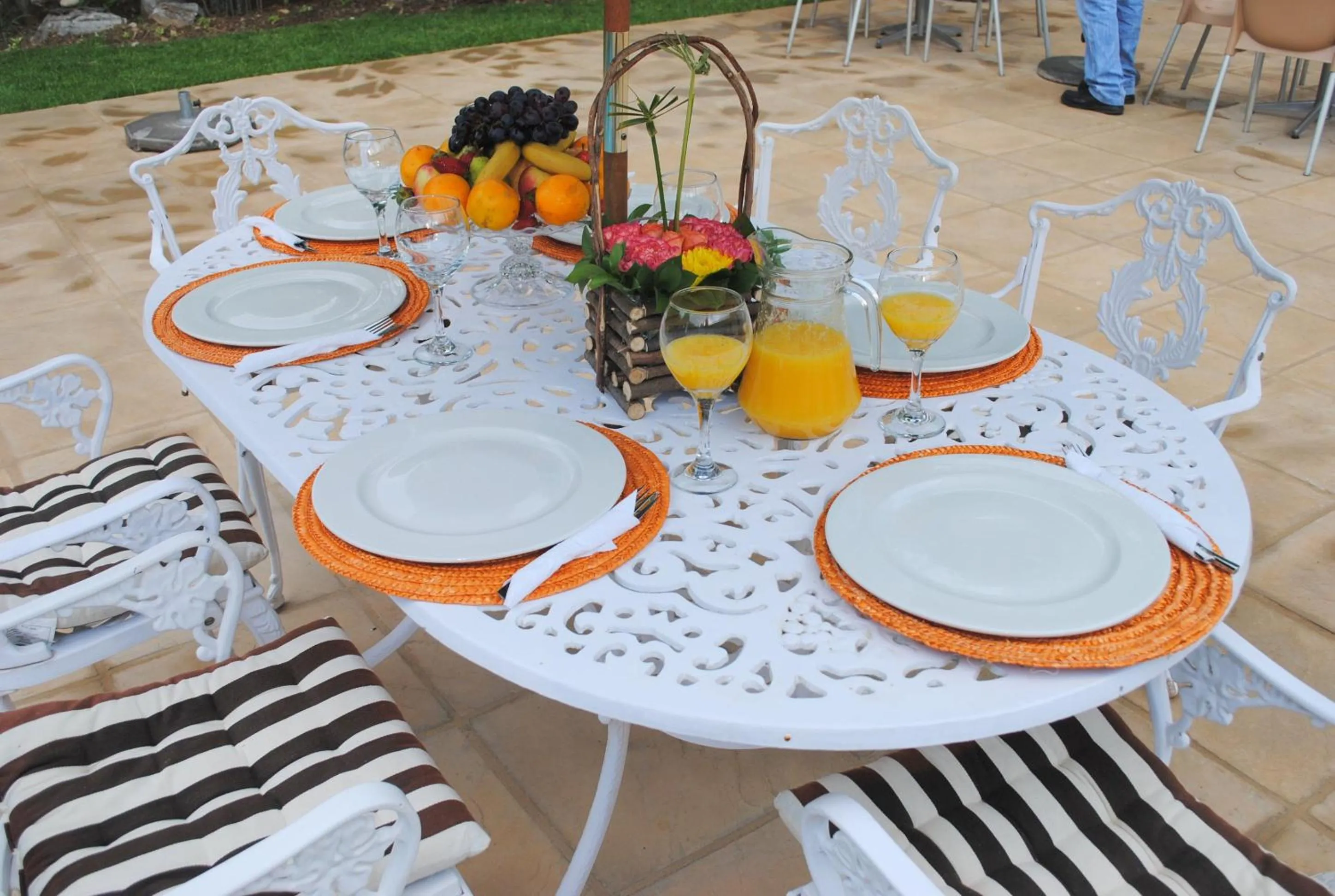 Patio in 6 on Morris Guest Lodge