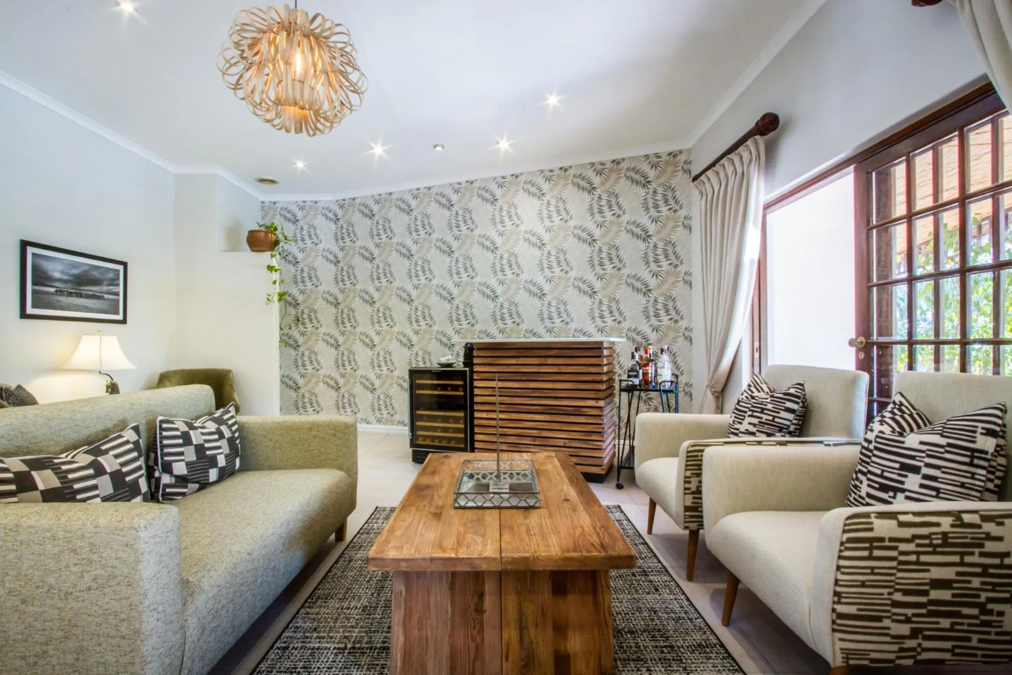 Living room in Hlangana Lodge