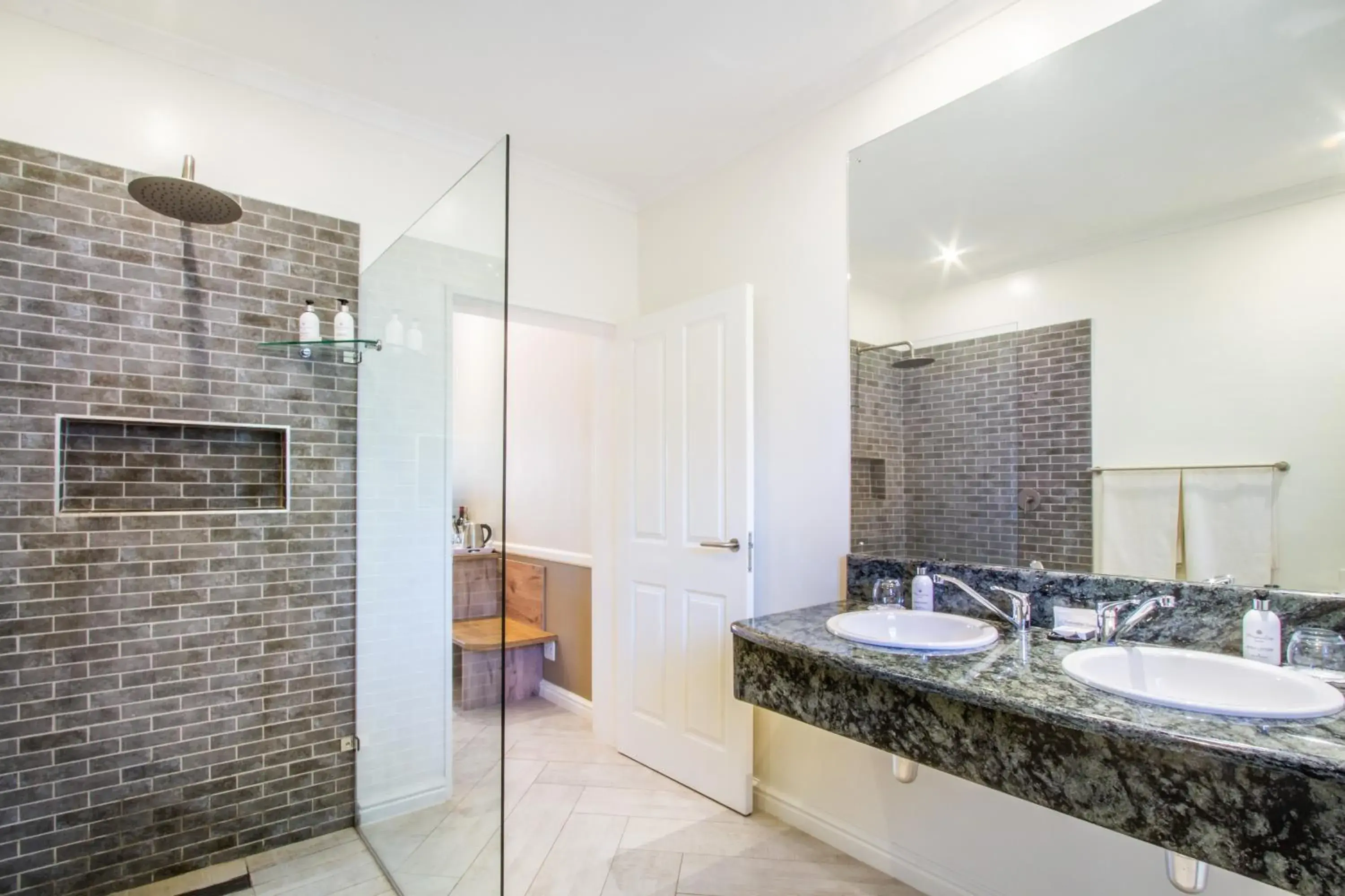 Standard Family Room - single occupancy in Hlangana Lodge Standard Family Room - single occupancy in Hlangana Lodge