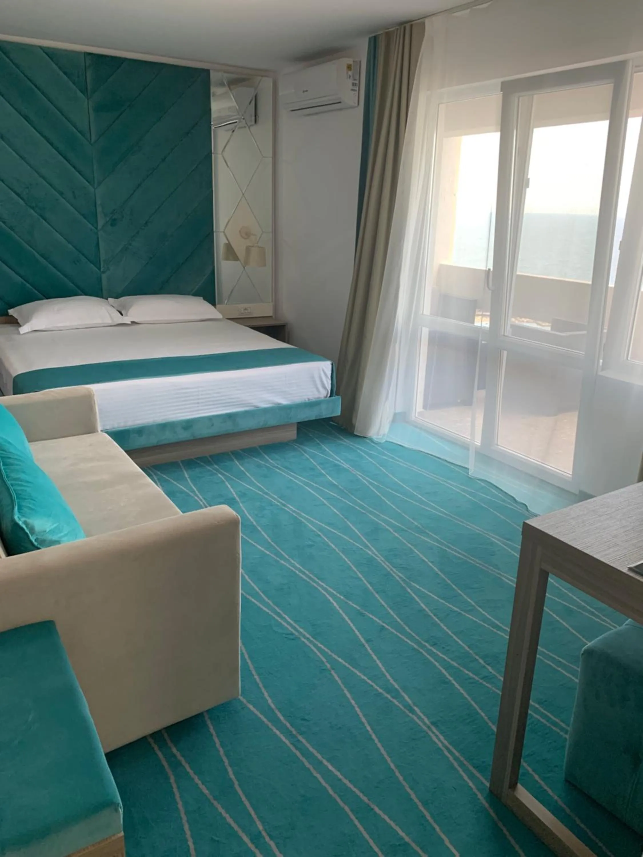 Bed in Hotel Meteor