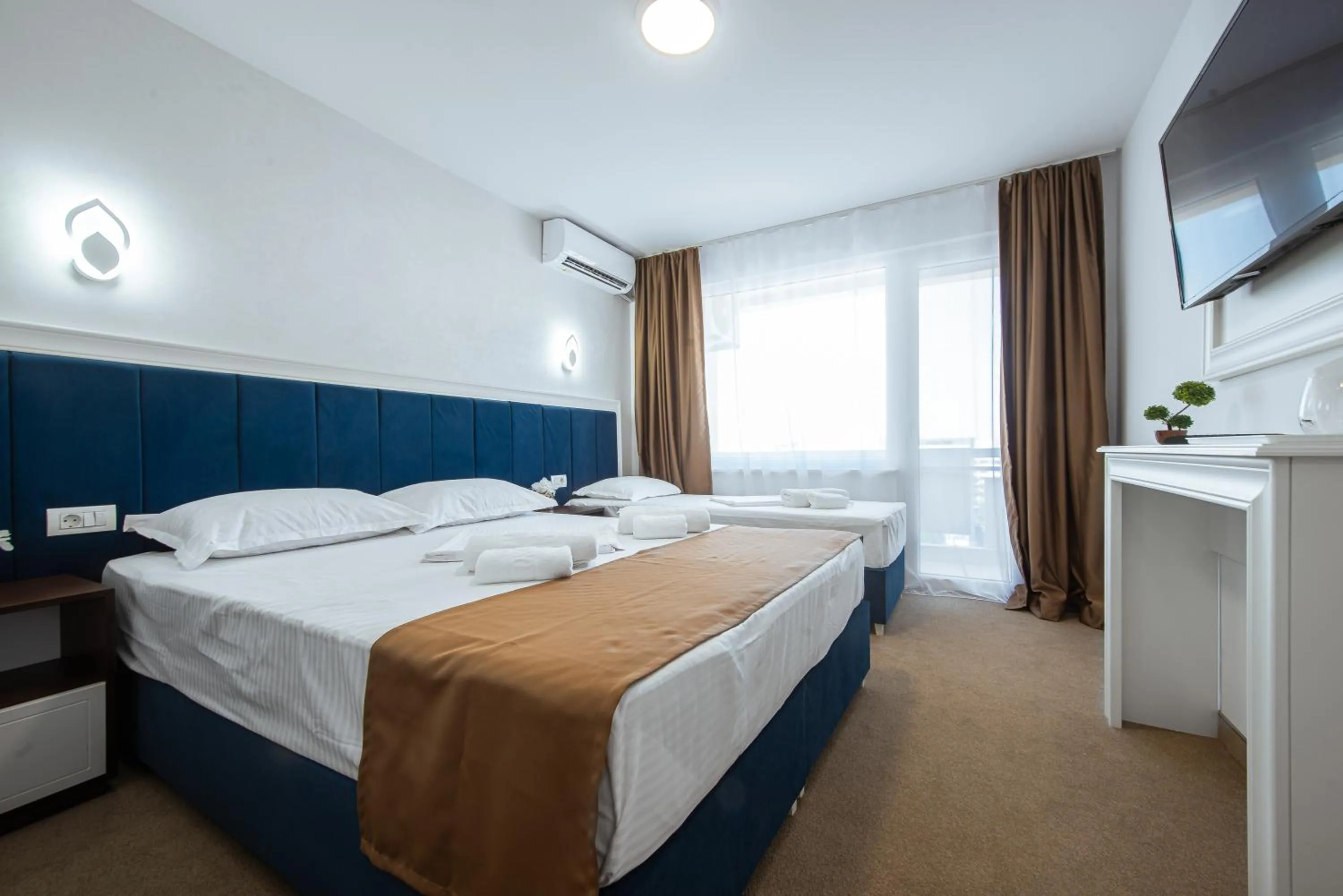 Bed in Hotel Meteor
