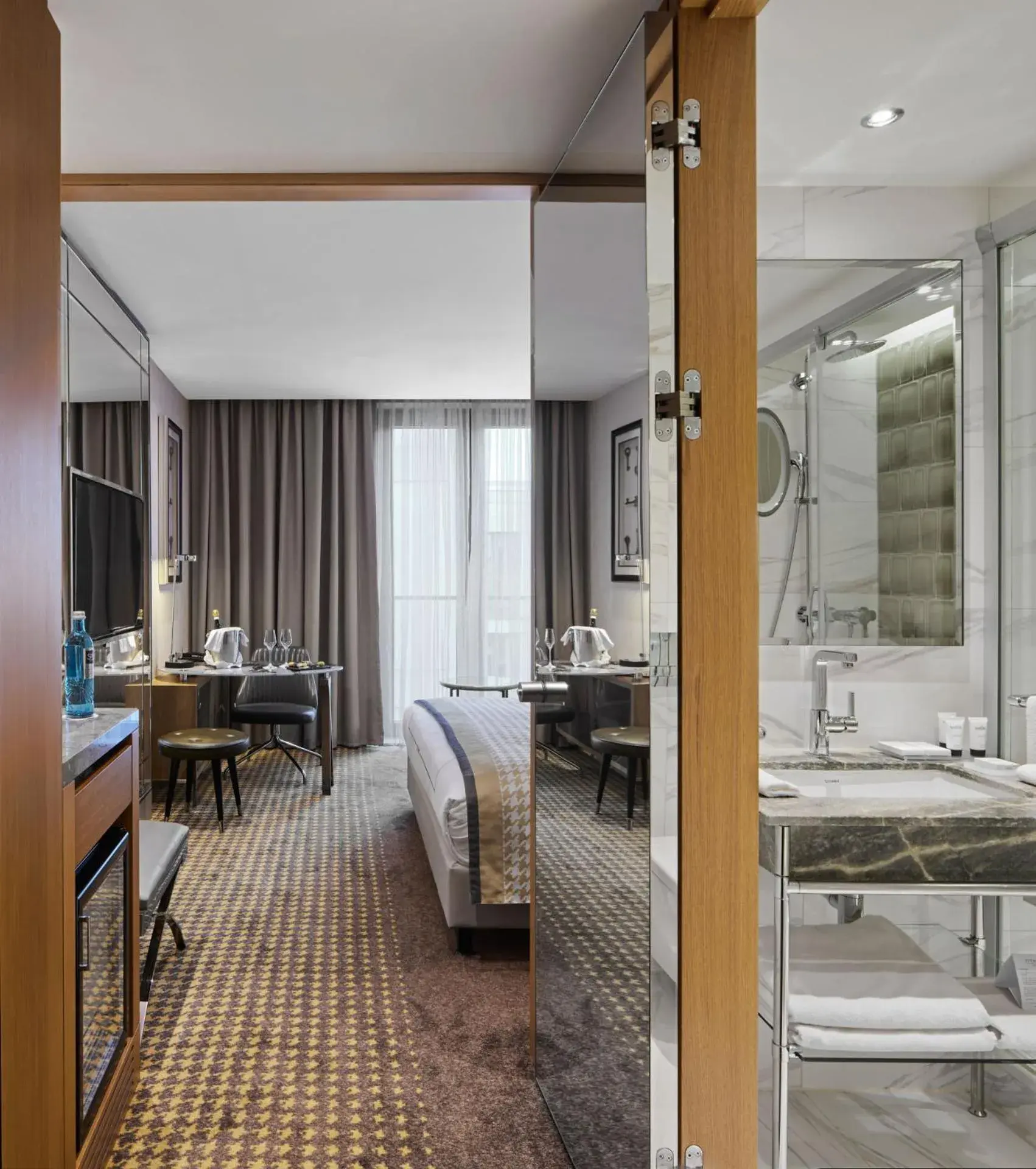 Bed in TITANIC Chaussee Berlin Bed in TITANIC Chaussee Berlin