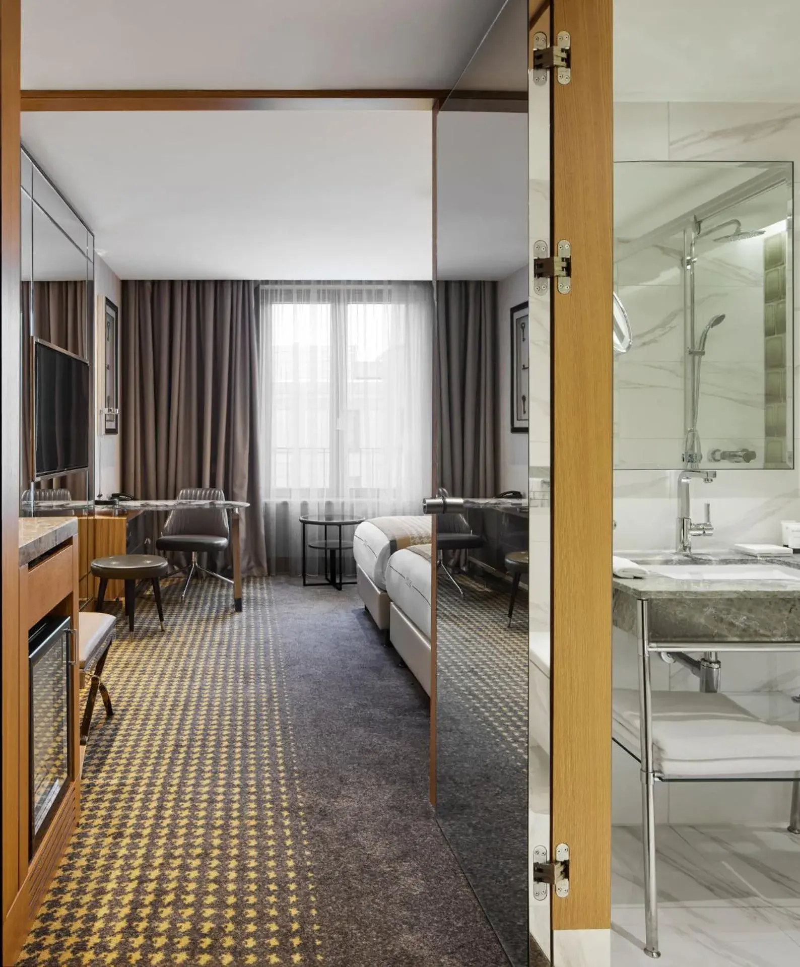 Bed in TITANIC Chaussee Berlin Bed in TITANIC Chaussee Berlin