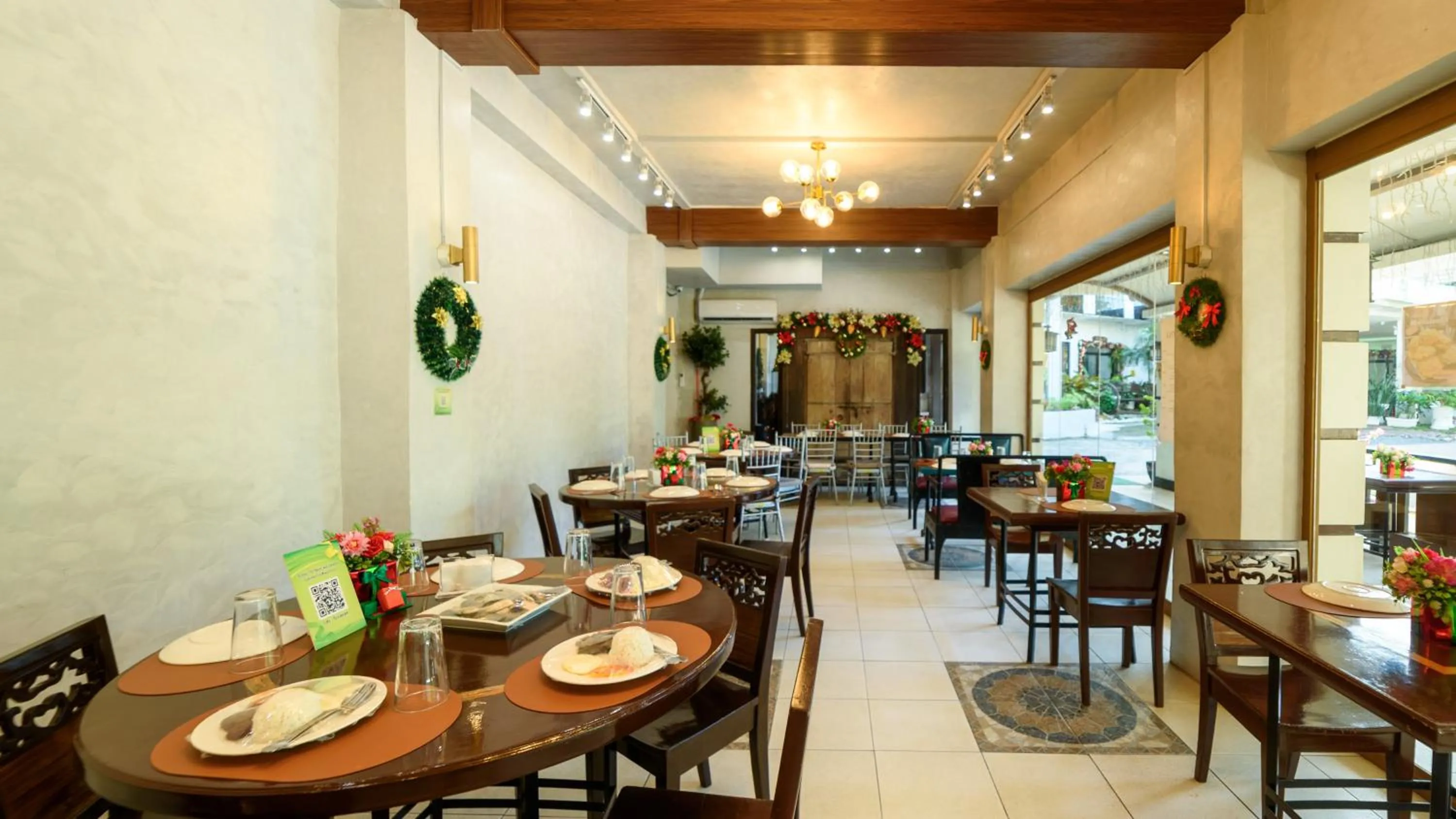 REYNAS THE HAVEN and GARDENS