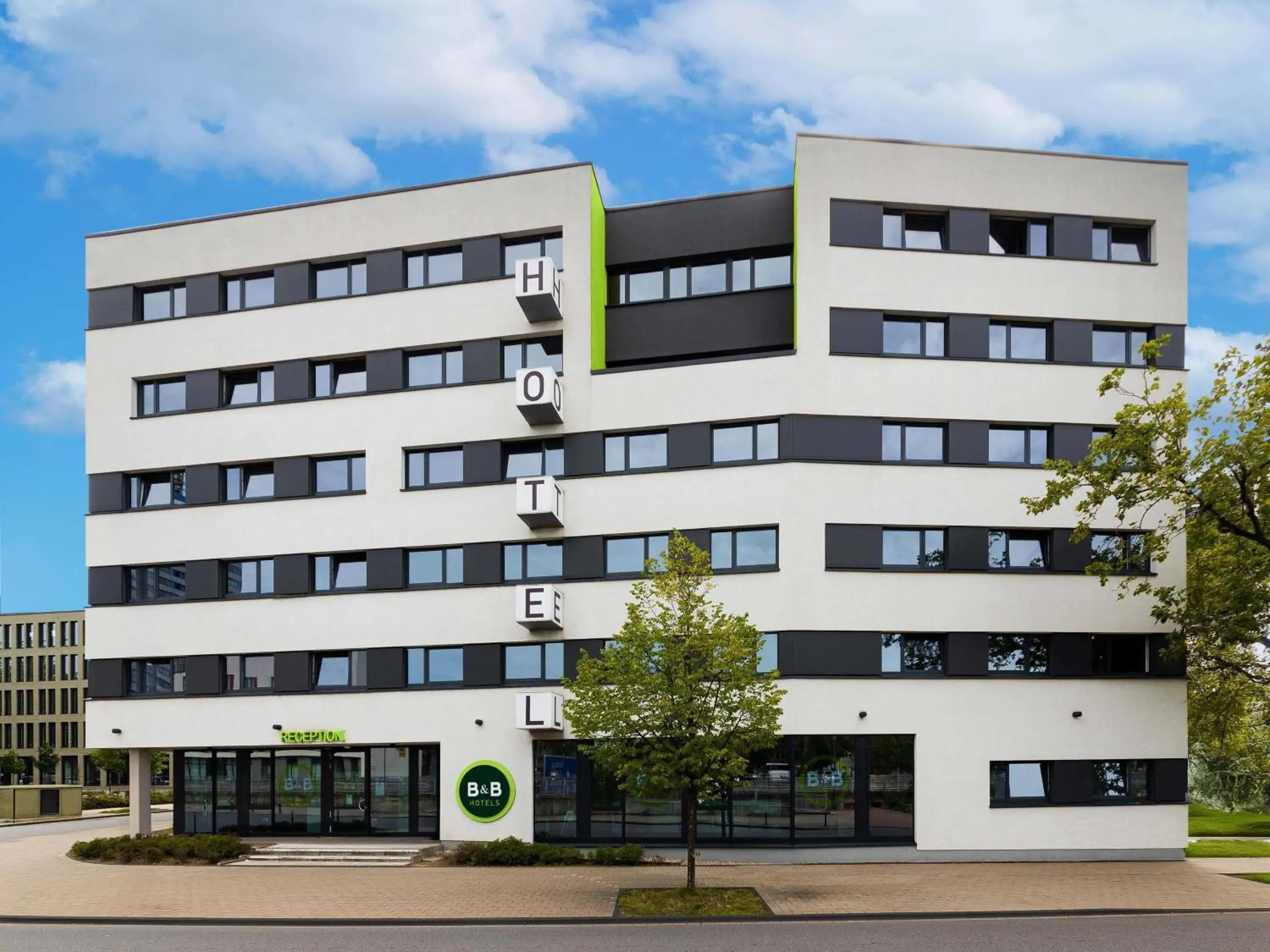 Property building in B&B Hotel Duisburg Hbf-Süd Property building in B&B Hotel Duisburg Hbf-Süd