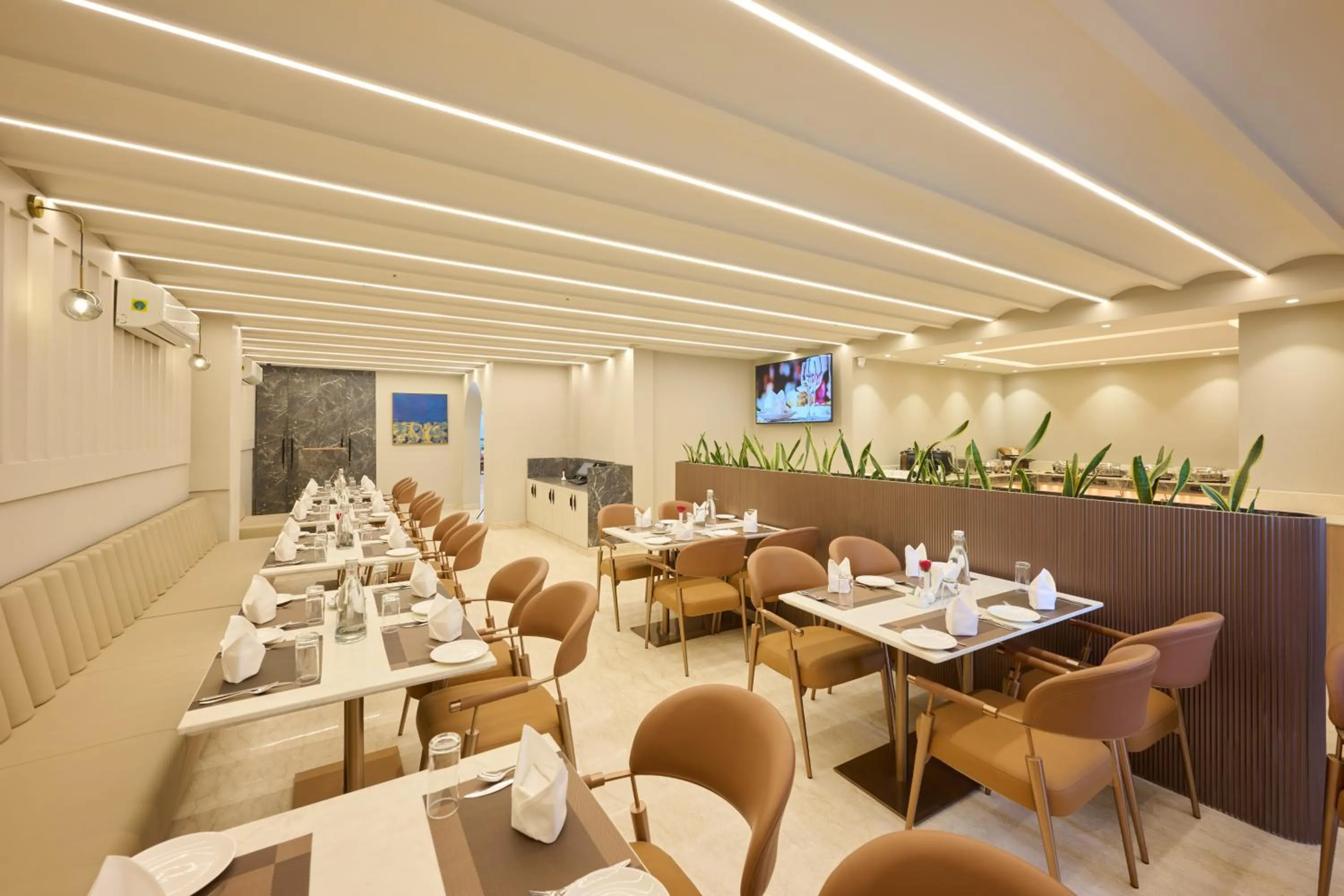 Restaurant/places to eat in Tulip Inn Gurugram Sector 39