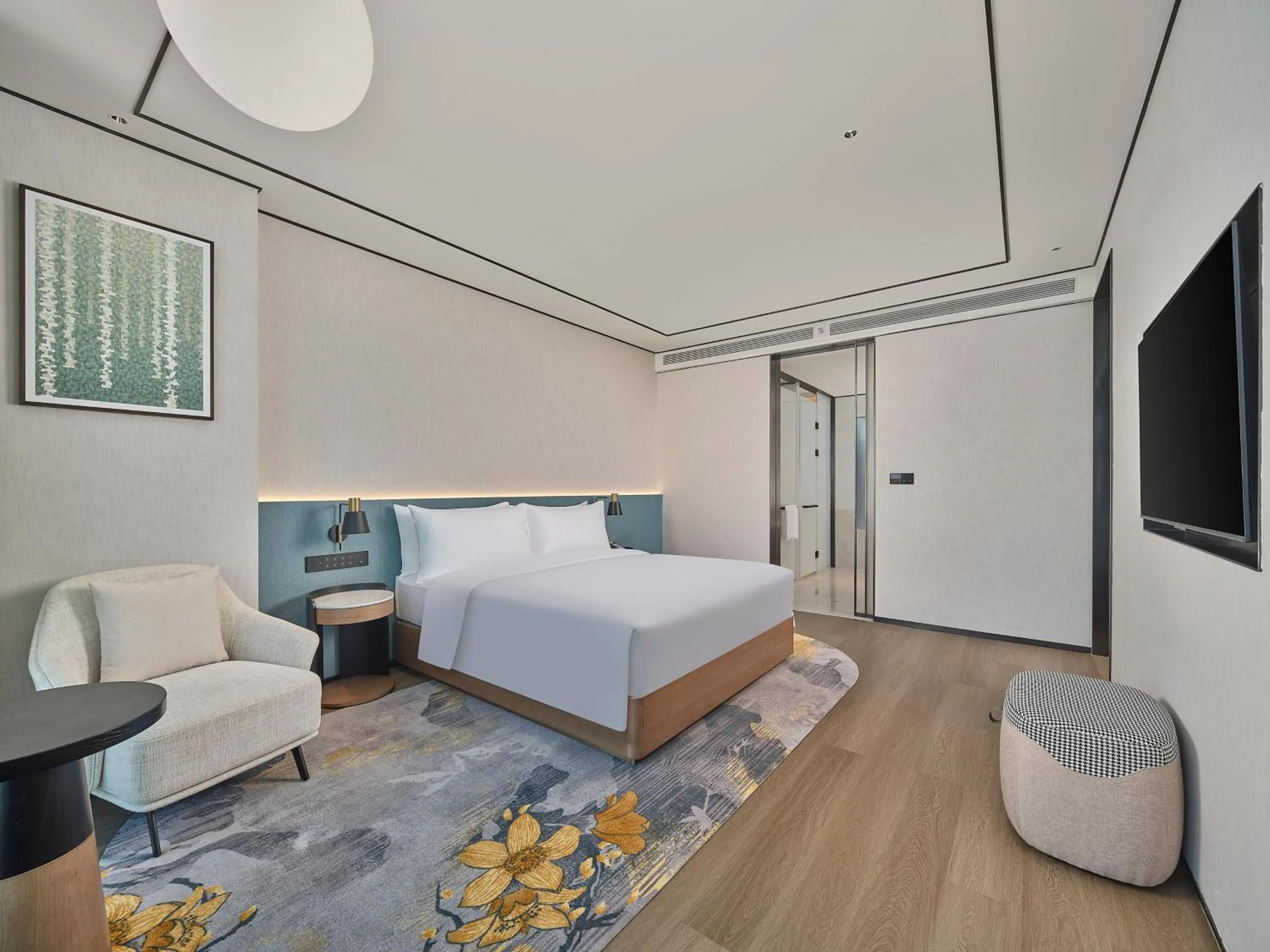 Bed in Hilton Garden Inn Guangzhou Baiyun Airport