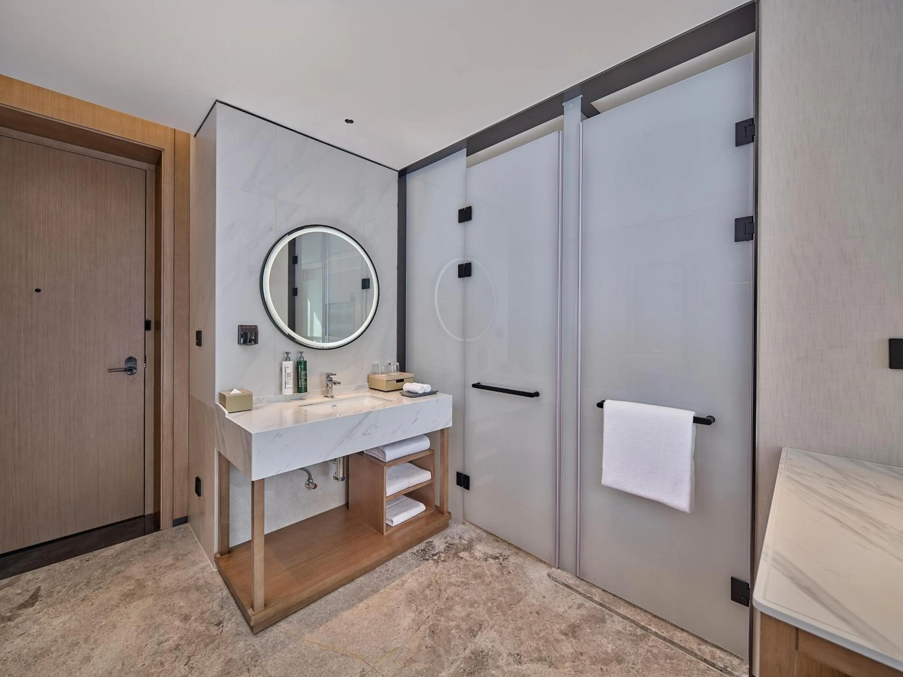 Bathroom in Hilton Garden Inn Guangzhou Baiyun Airport