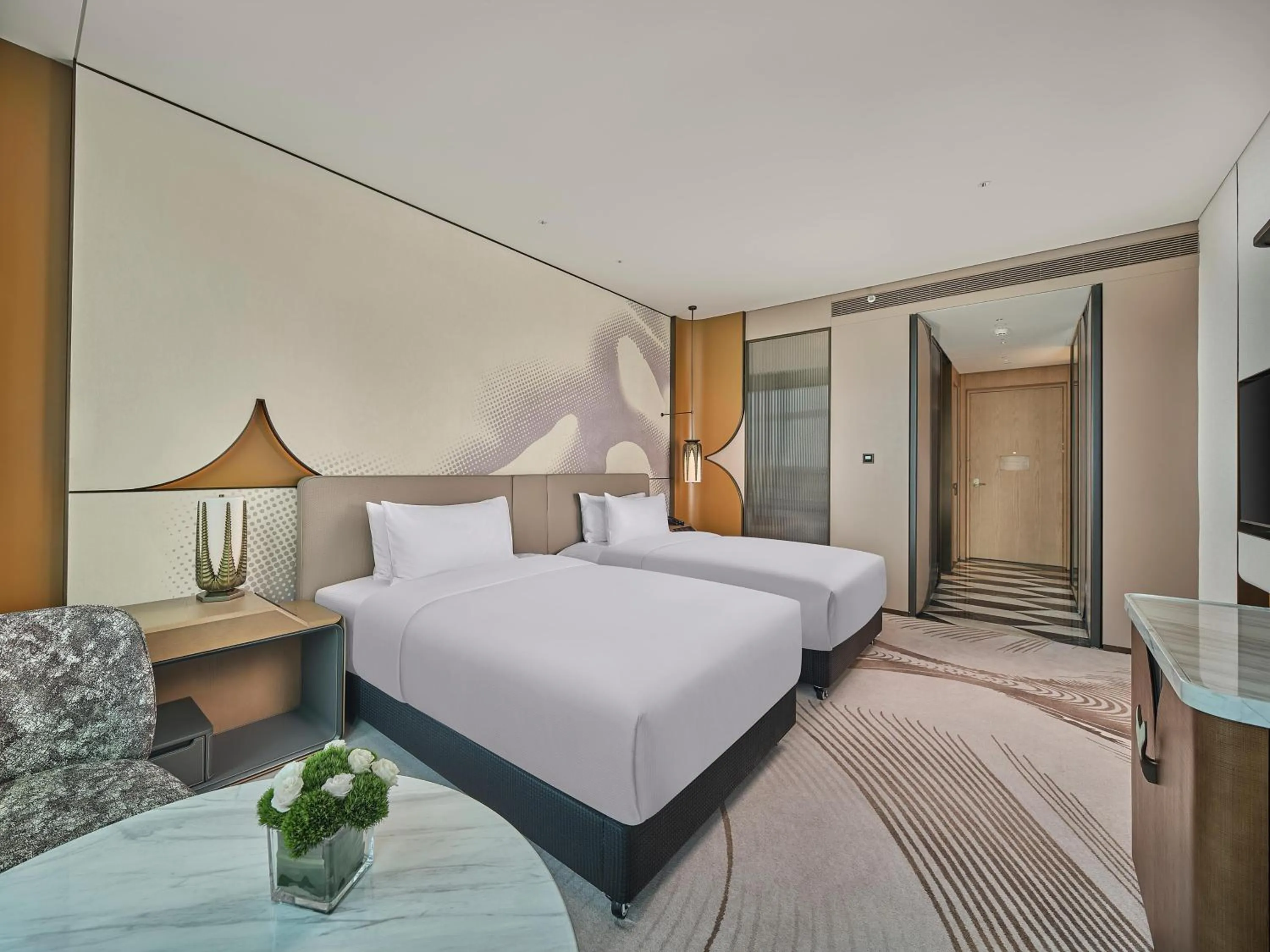 Bed in Hilton Guangzhou Baiyun Airport