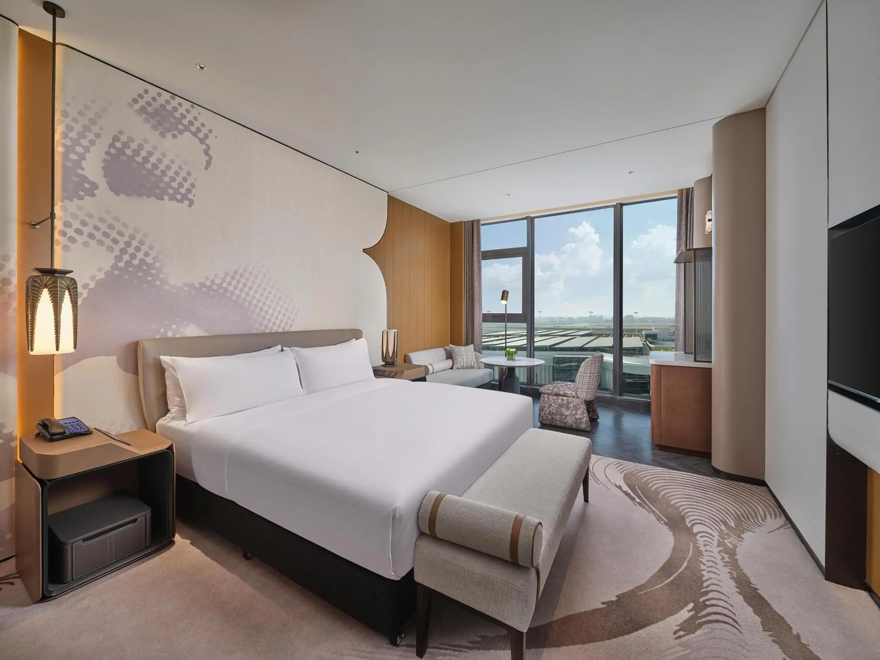 King Room - Mobility Accessible in Hilton Guangzhou Baiyun Airport King Room - Mobility Accessible in Hilton Guangzhou Baiyun Airport