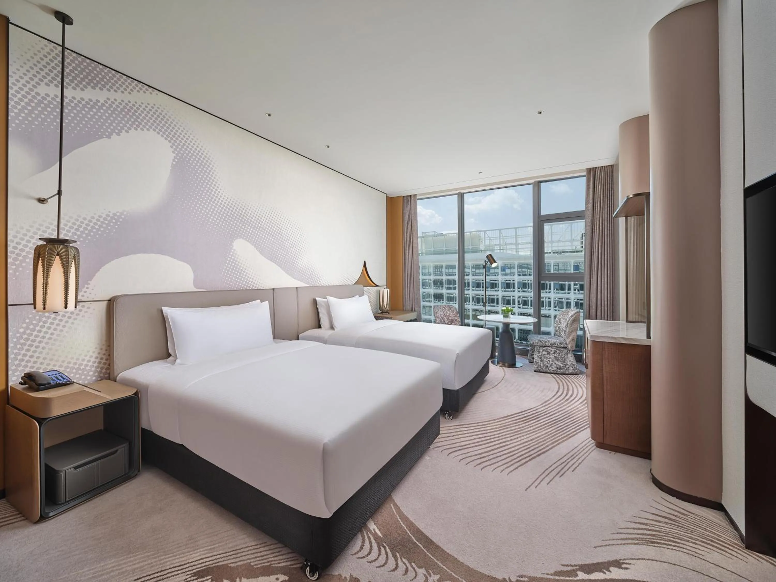 Bed in Hilton Guangzhou Baiyun Airport