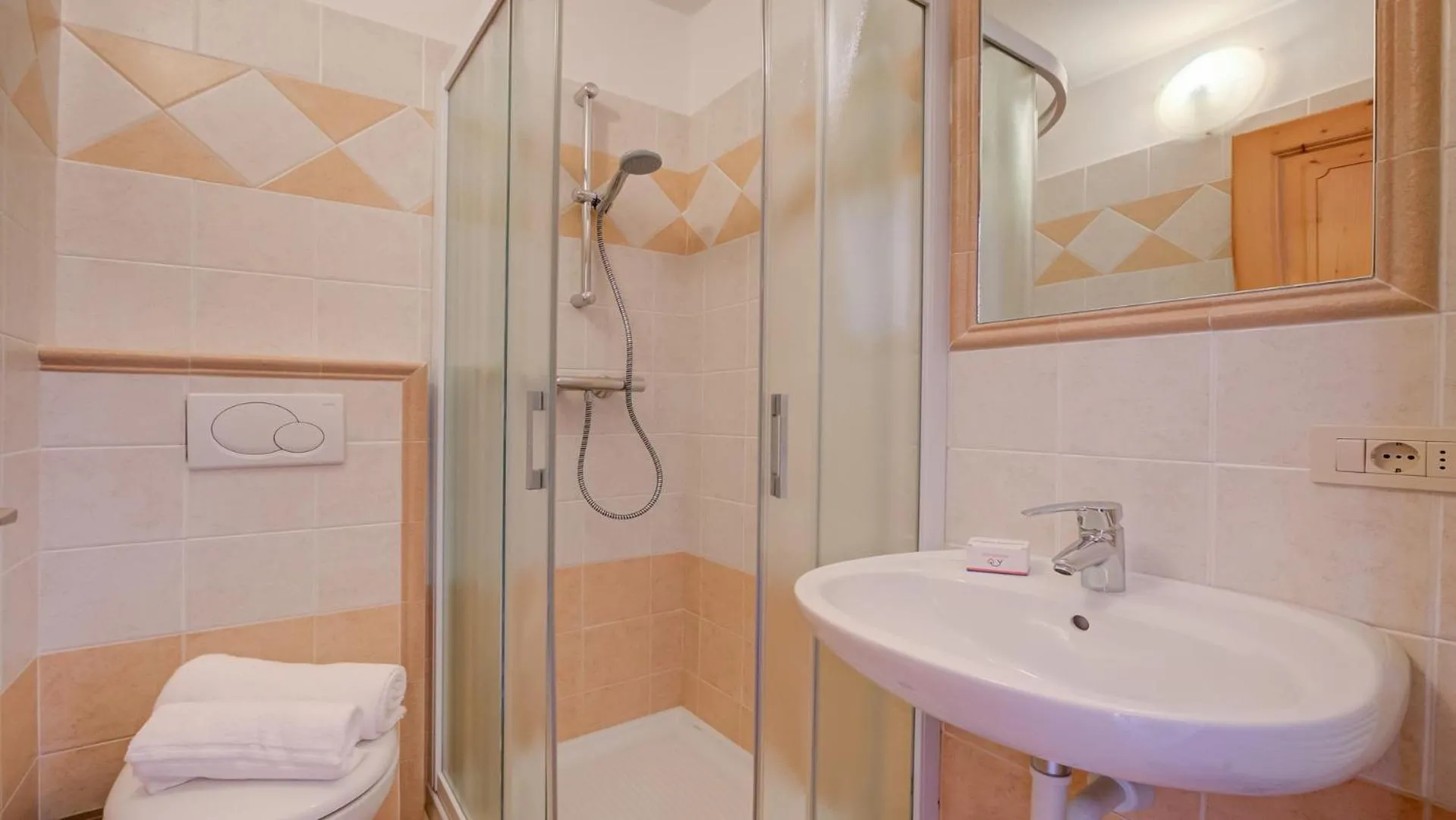 Bathroom in Rododendro