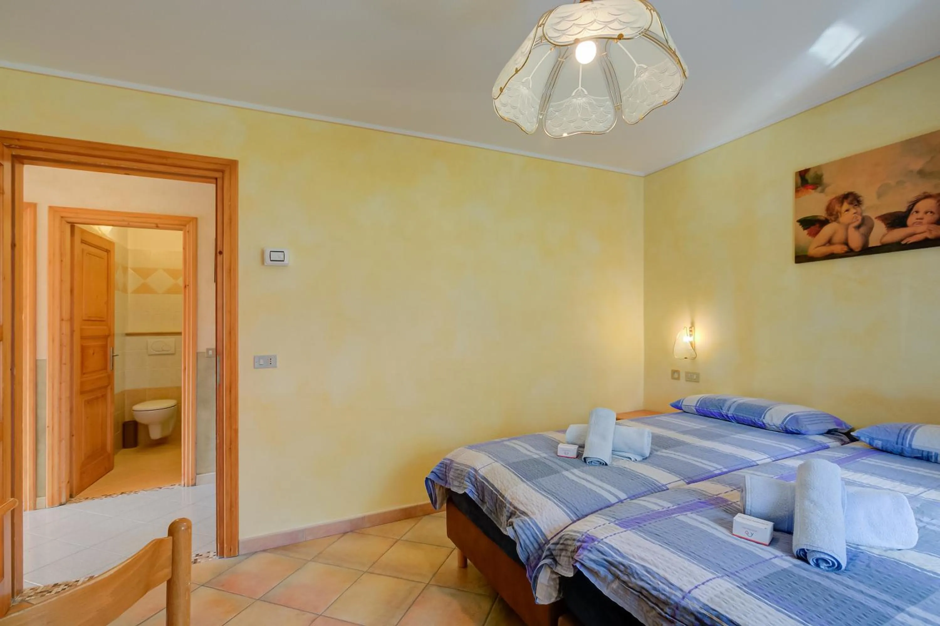 Bedroom in Rododendro