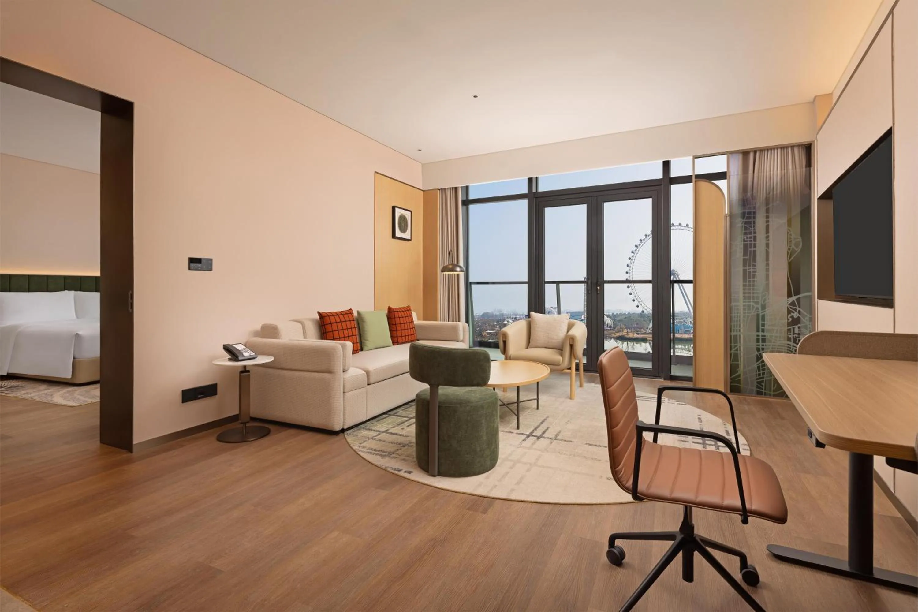Deluxe King Suite in Hilton Garden Inn Huangshi Dinosaur Wonderland