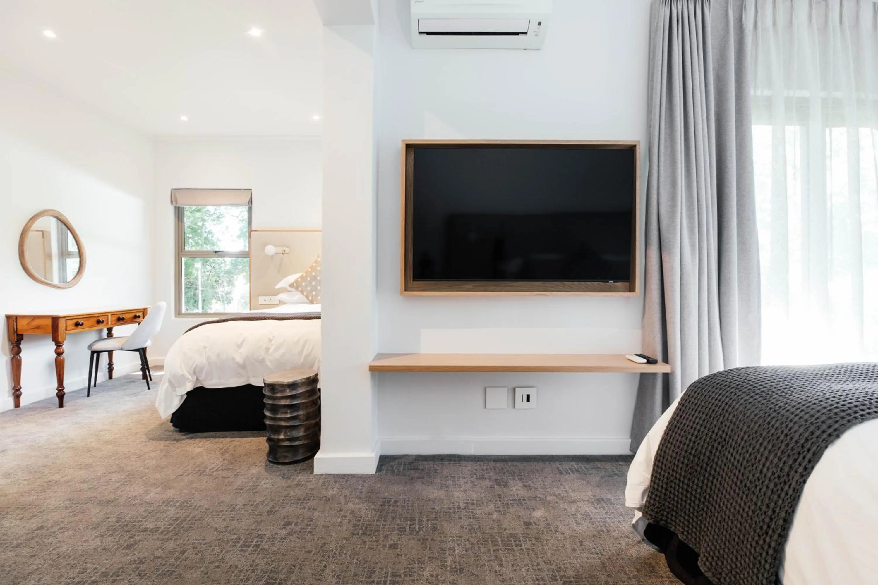 Bedroom, Bed in Vineyard Hotel