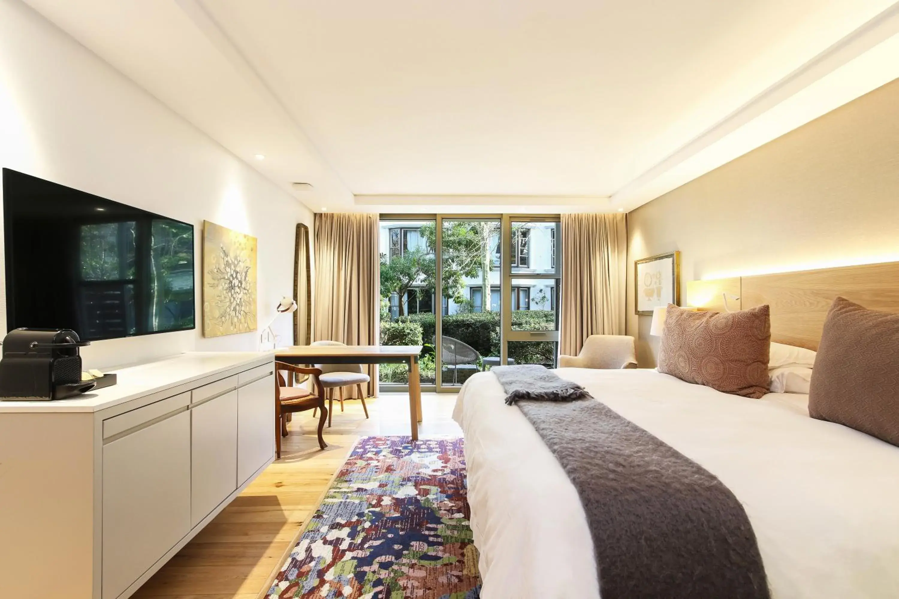 Deluxe Double or Twin Room - single occupancy in Vineyard Hotel Deluxe Double or Twin Room - single occupancy in Vineyard Hotel