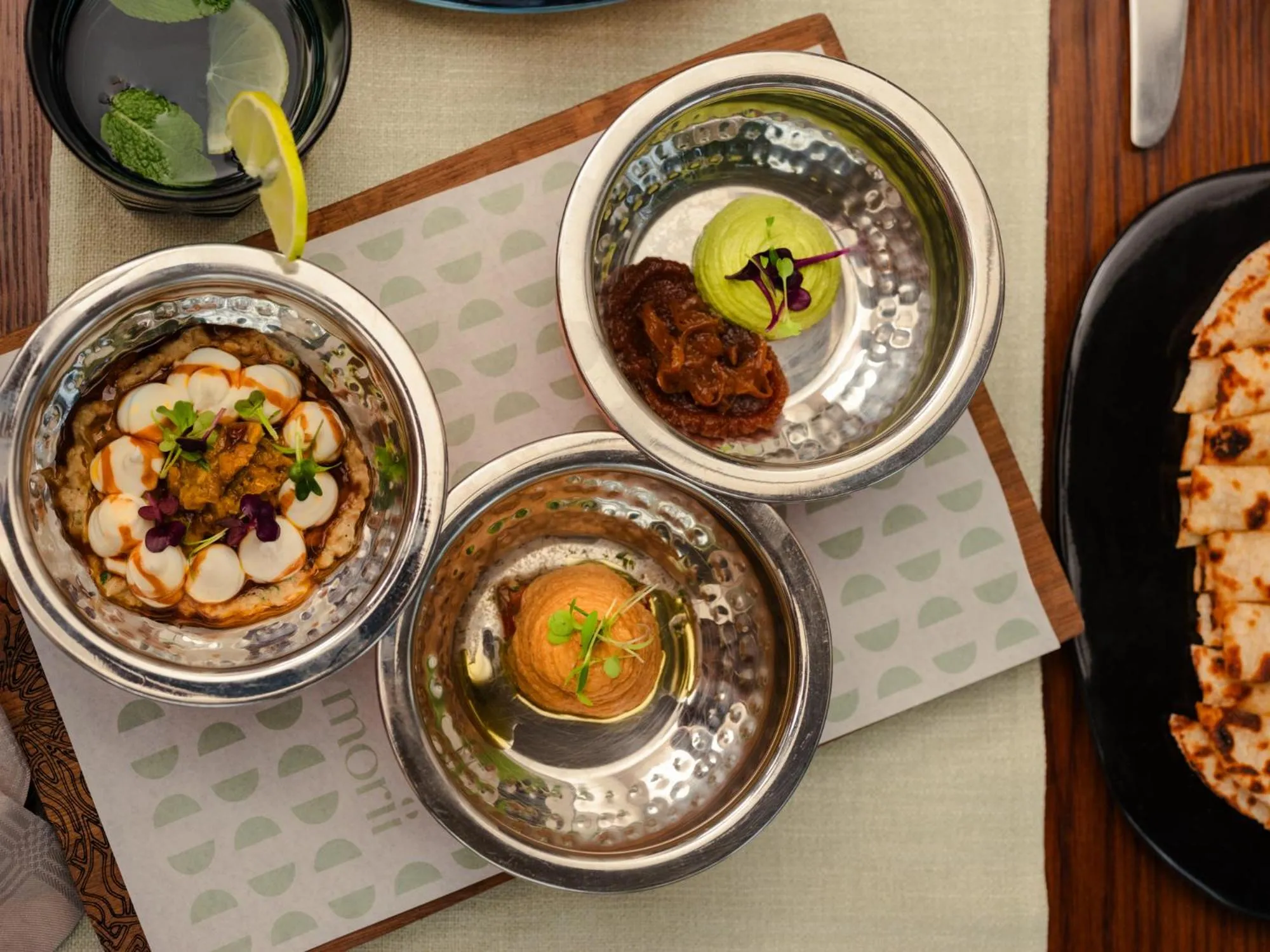 Restaurant/places to eat in Vineyard Hotel