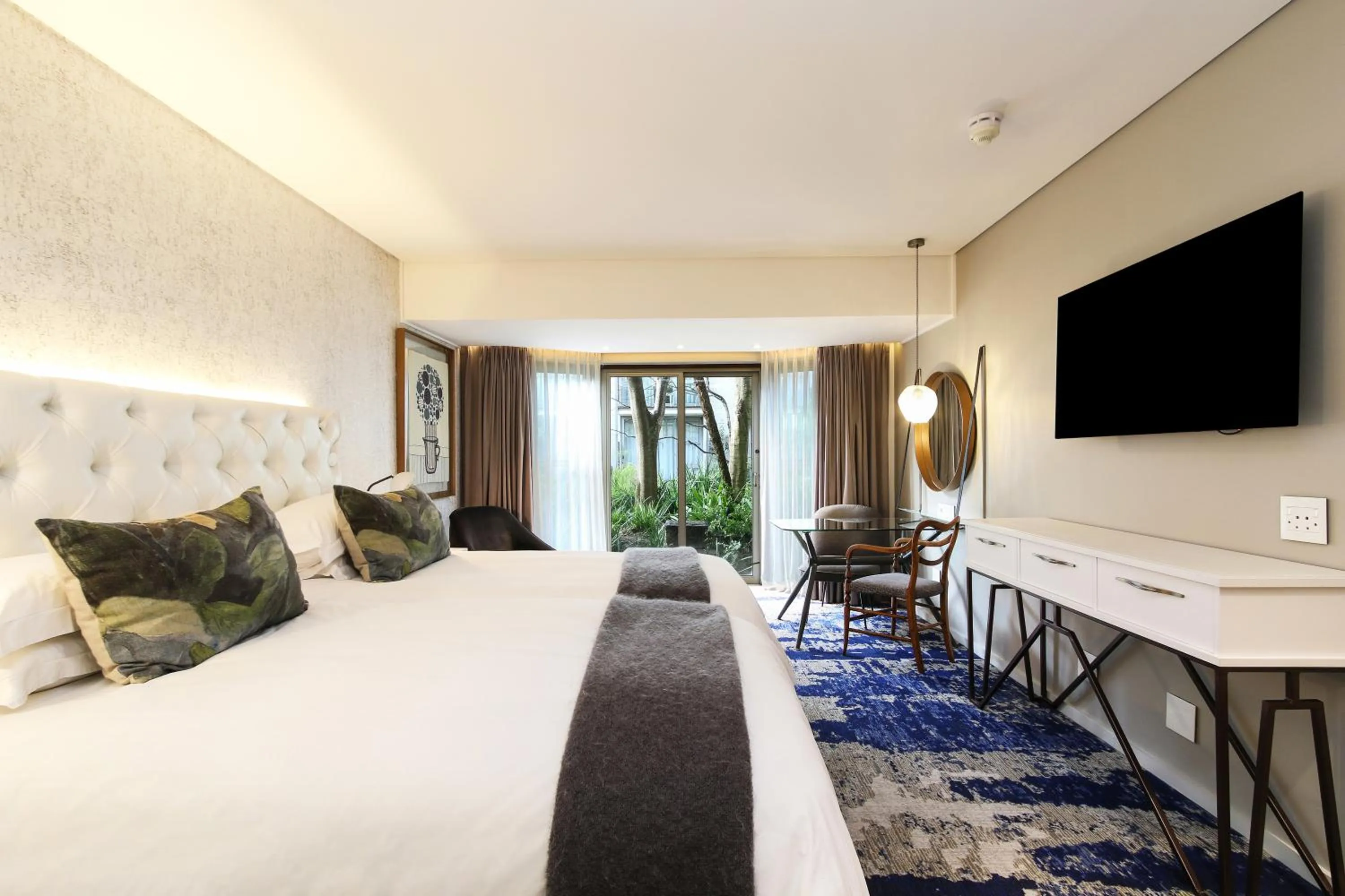 Bedroom, Bed in Vineyard Hotel