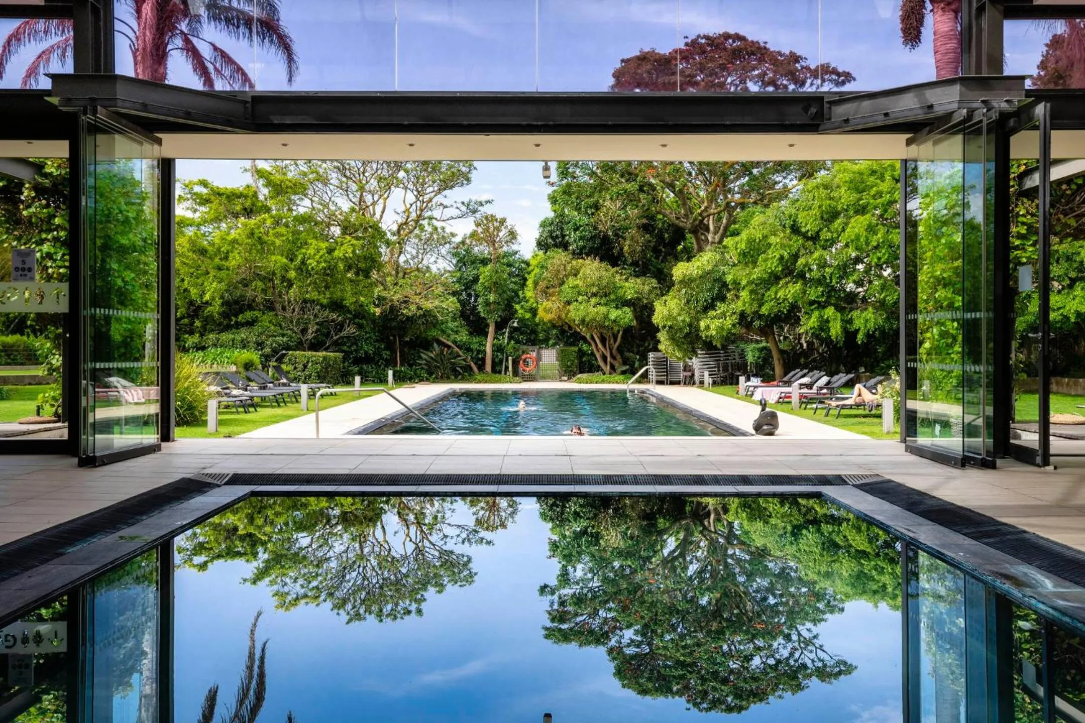 Swimming pool in Vineyard Hotel