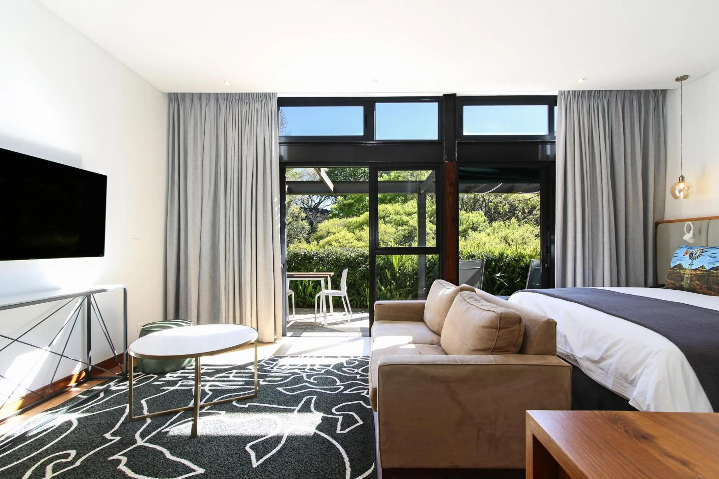 Bedroom, Bed in Vineyard Hotel