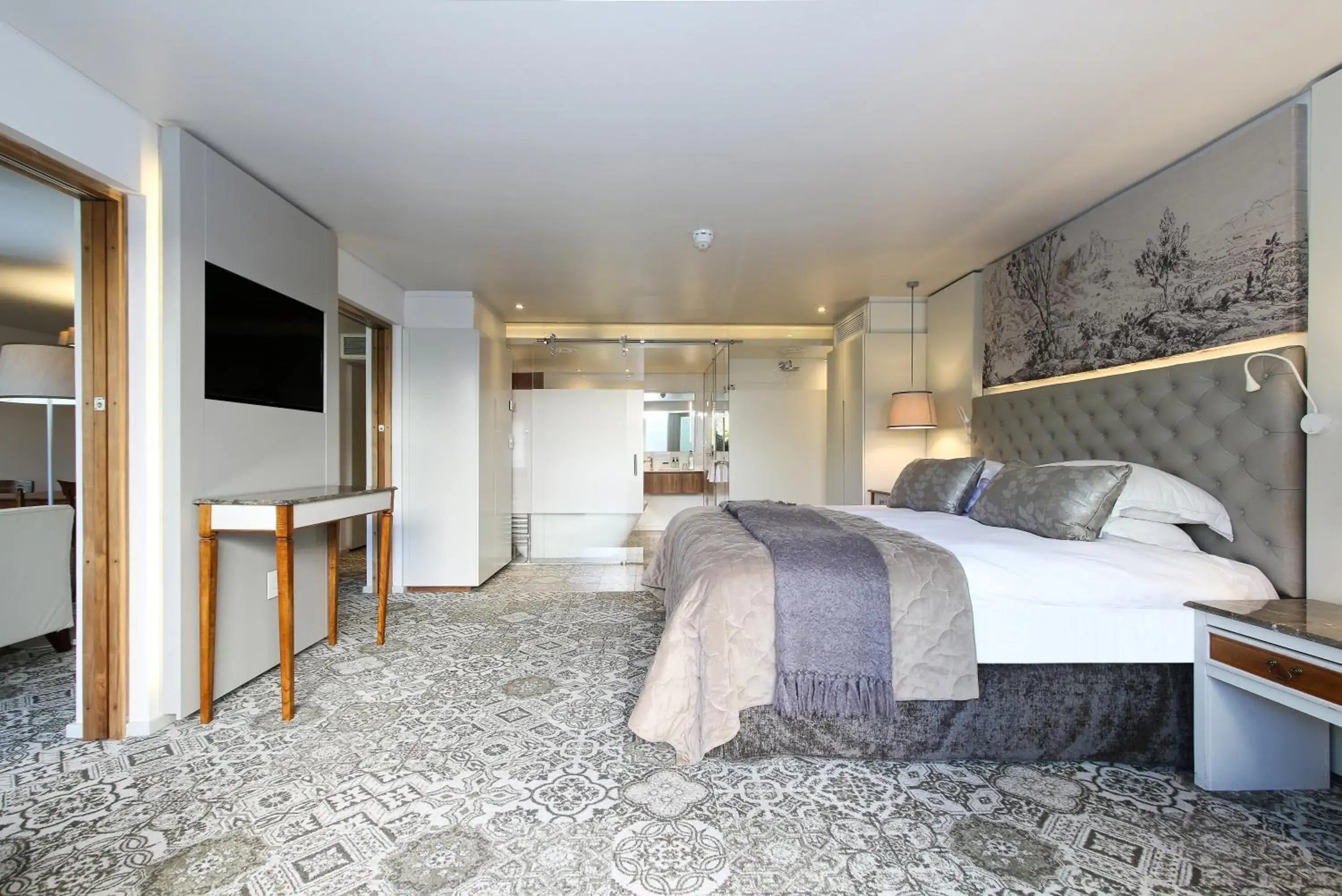 Bedroom, Bed in Vineyard Hotel Bedroom, Bed in Vineyard Hotel