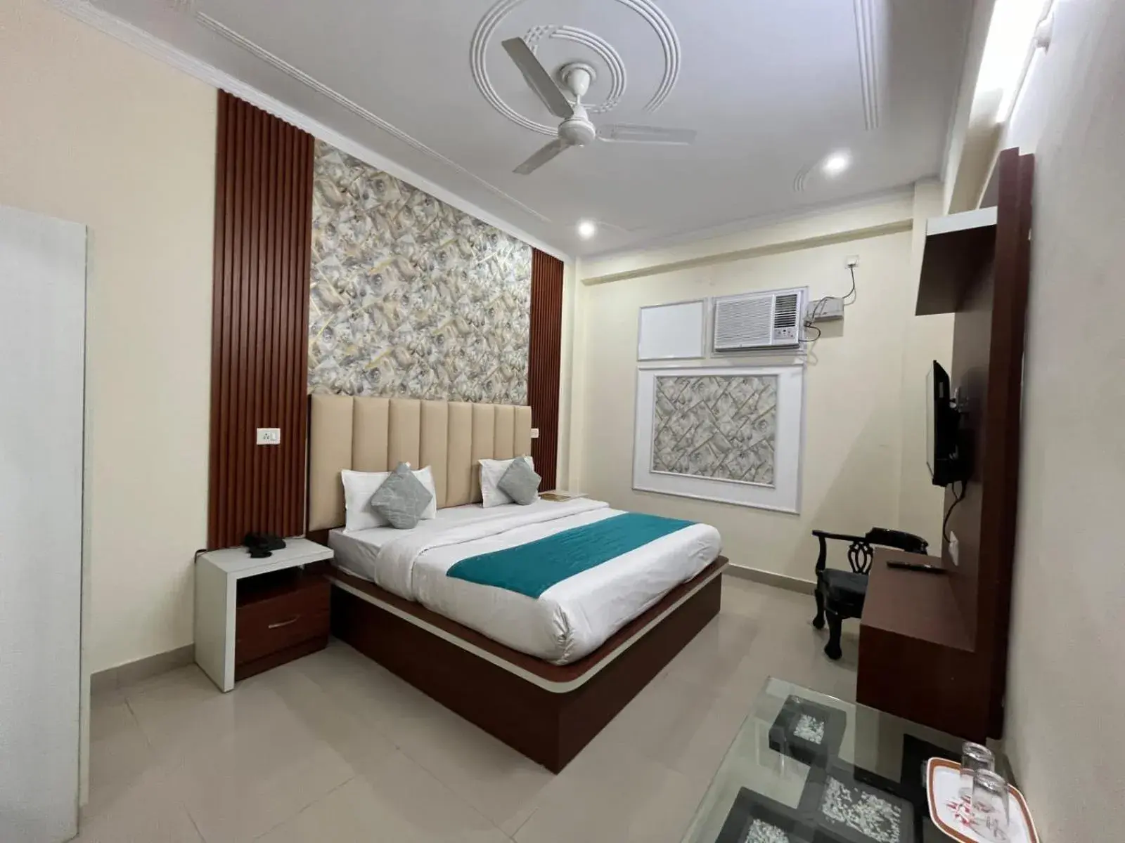 Hotel Paras Plaza Hotel Paras Plaza