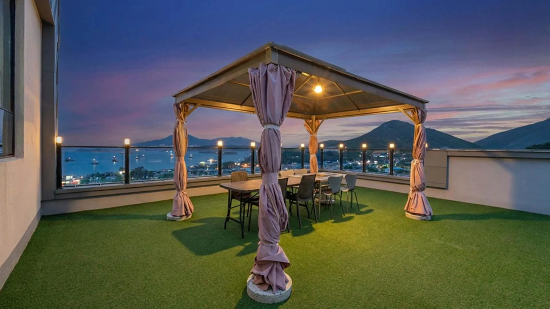 Property building in Jigeum Yeosu Ocean View Pension