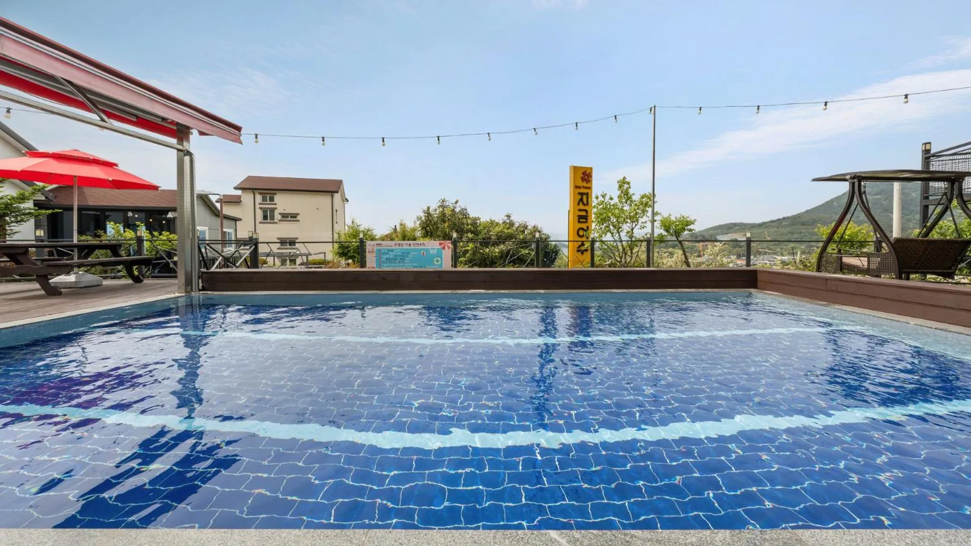 Property building in Jigeum Yeosu Ocean View Pension