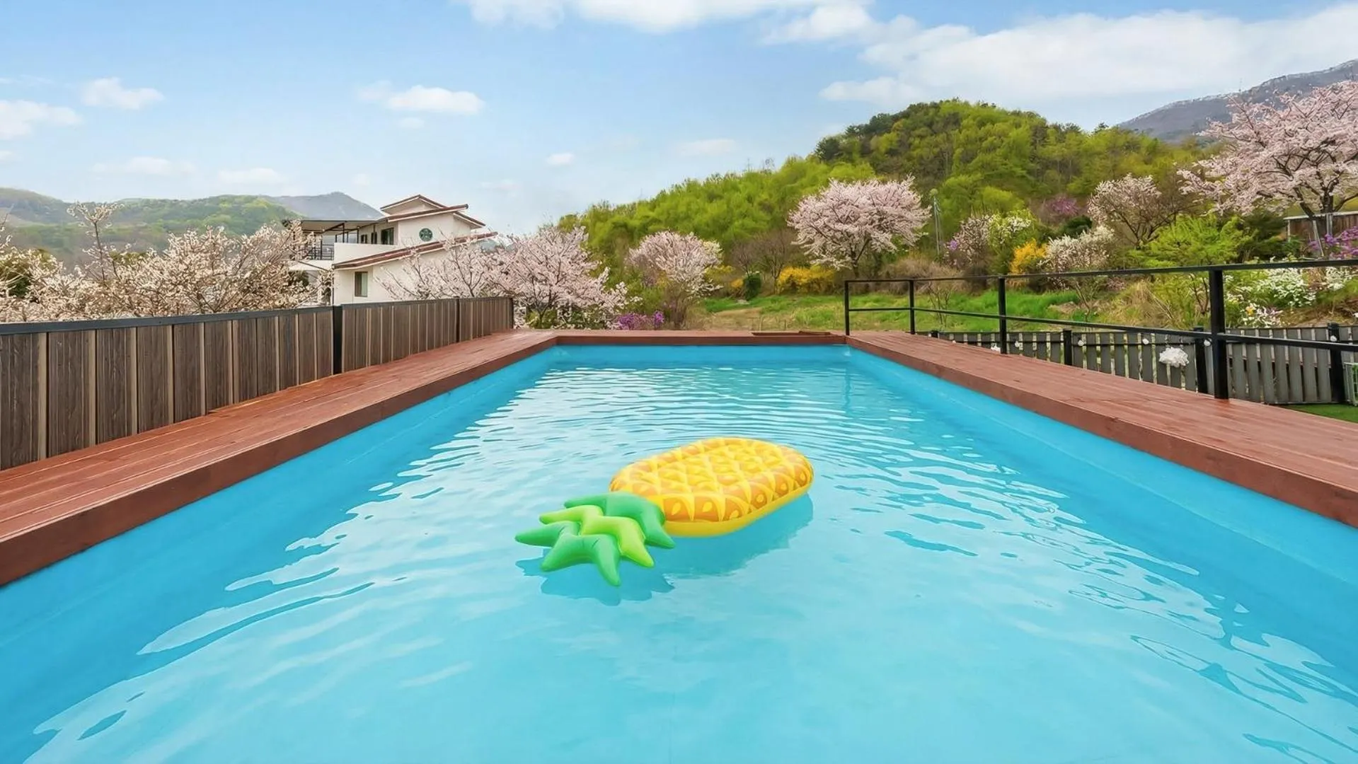 Property building in Gangchon Baile Village Pension