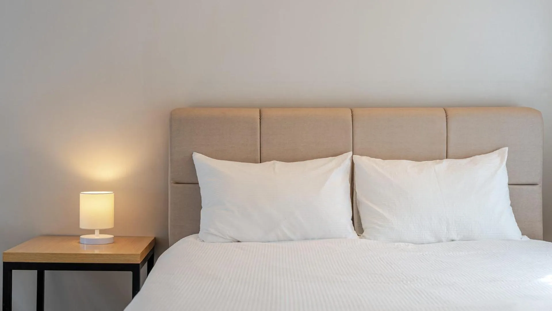 Property building, Bed in Yangyang Sunrise and Sunset Private Pens