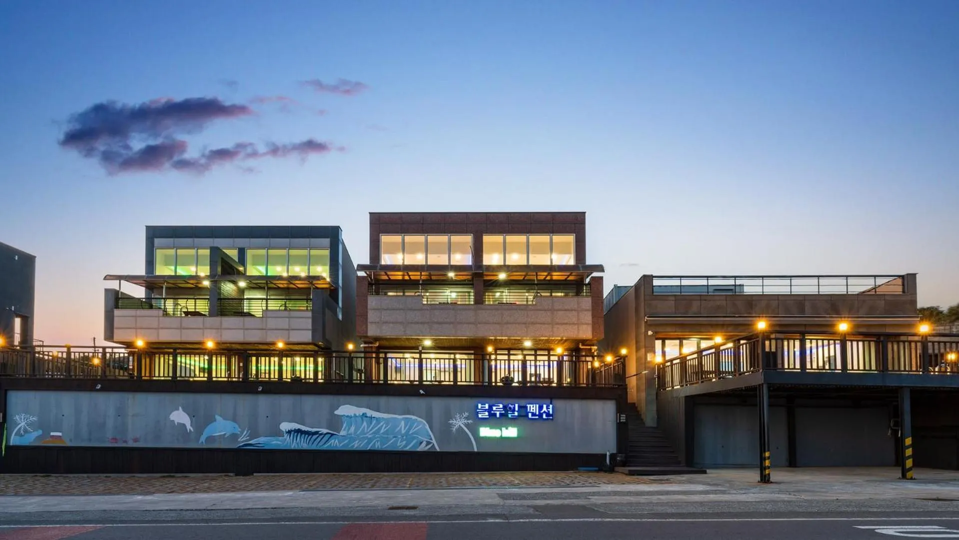 Property building in Pohang Blue Hill Pension