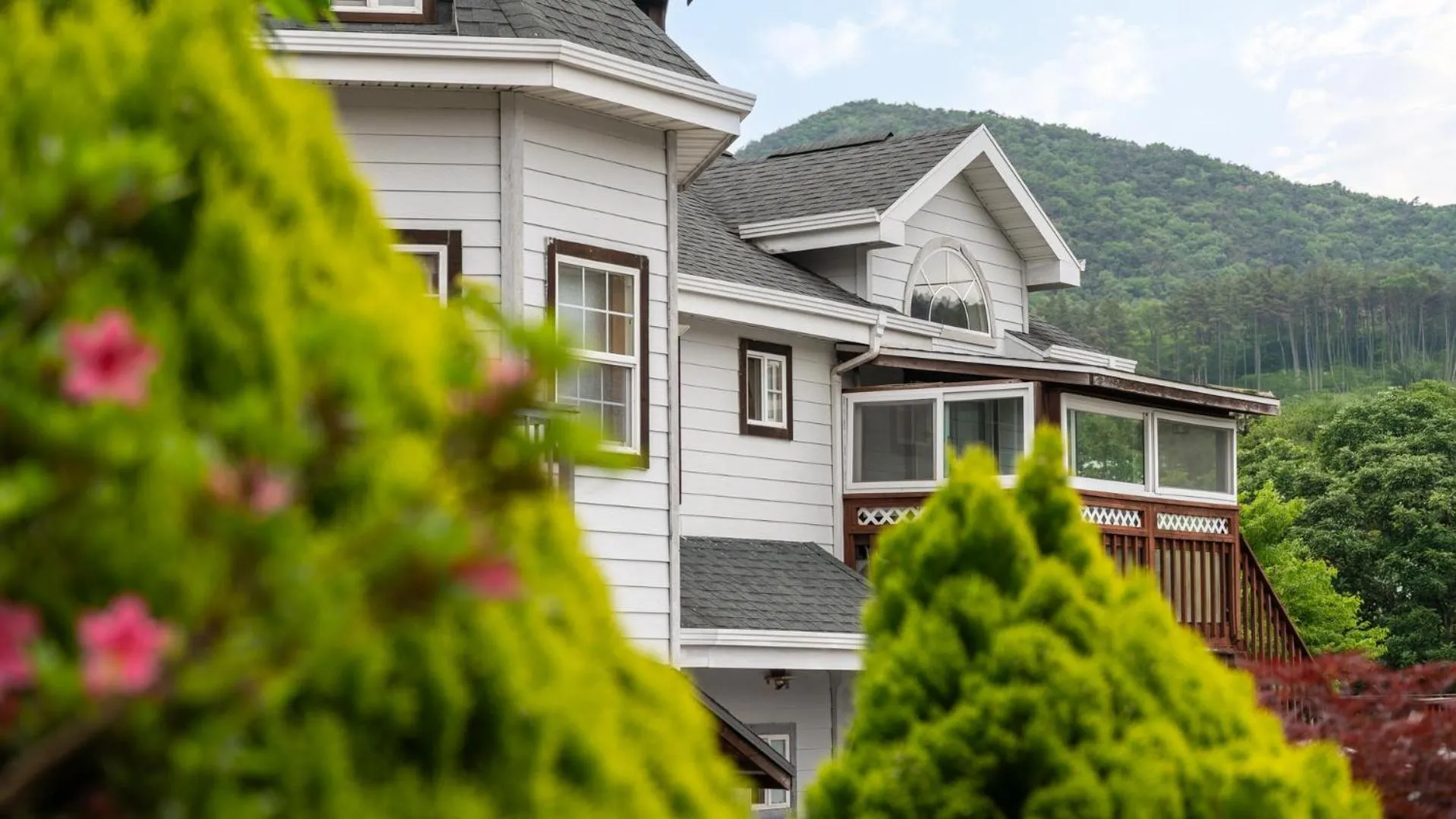 Property building in Gyeongju Woojin Green Pension
