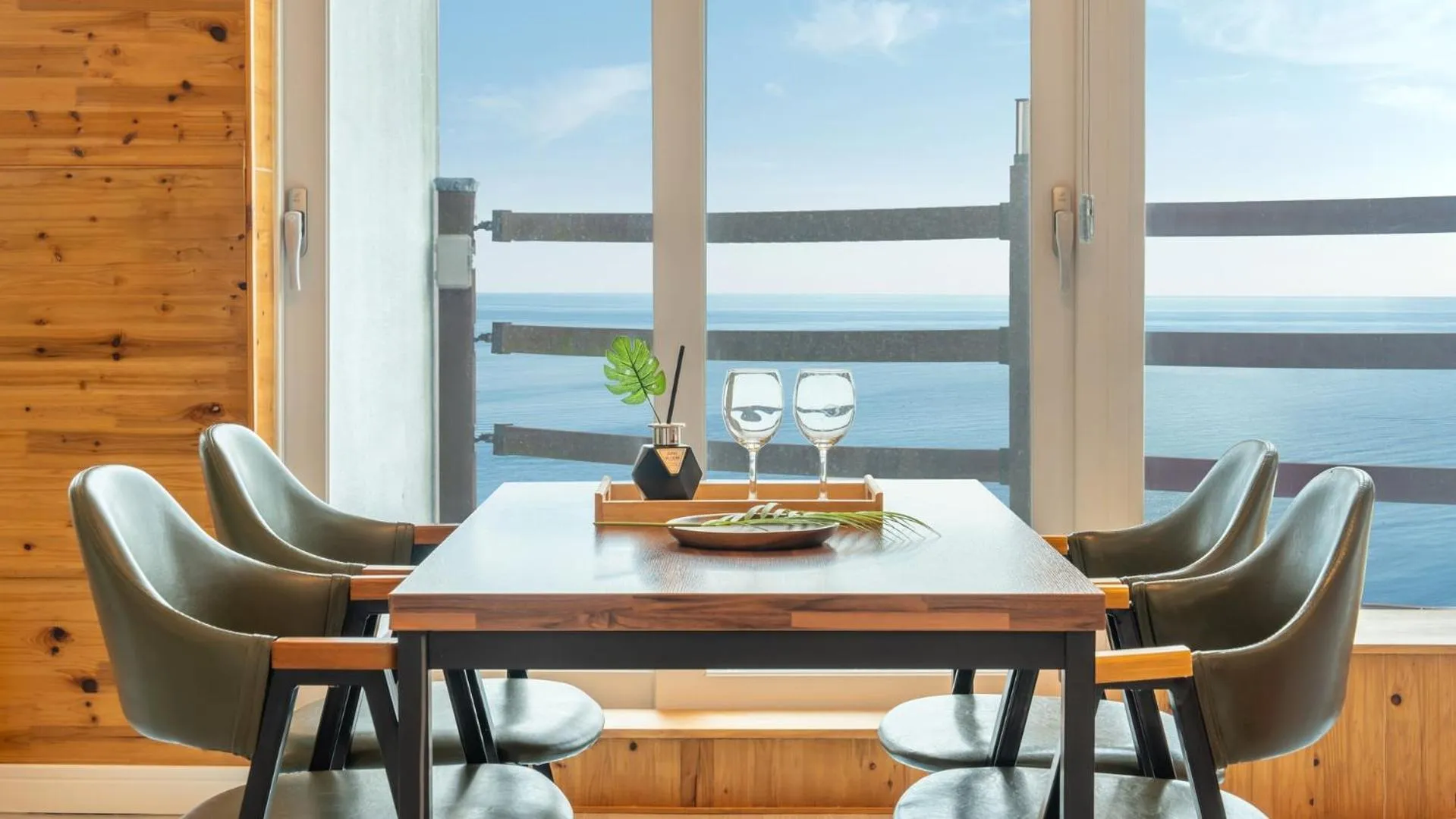 Property building in Geoje Inbito Pension