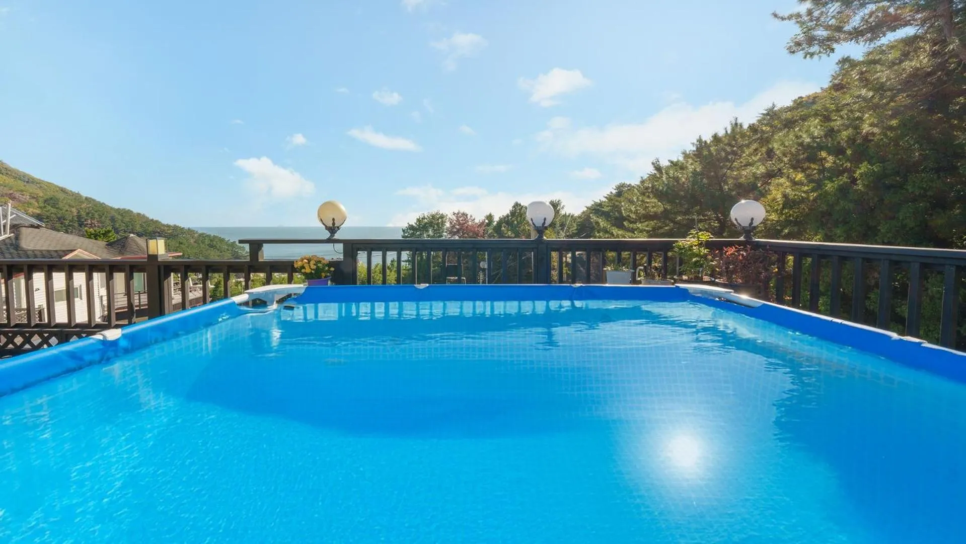 Property building in geoje yeoul pet-friendly pension