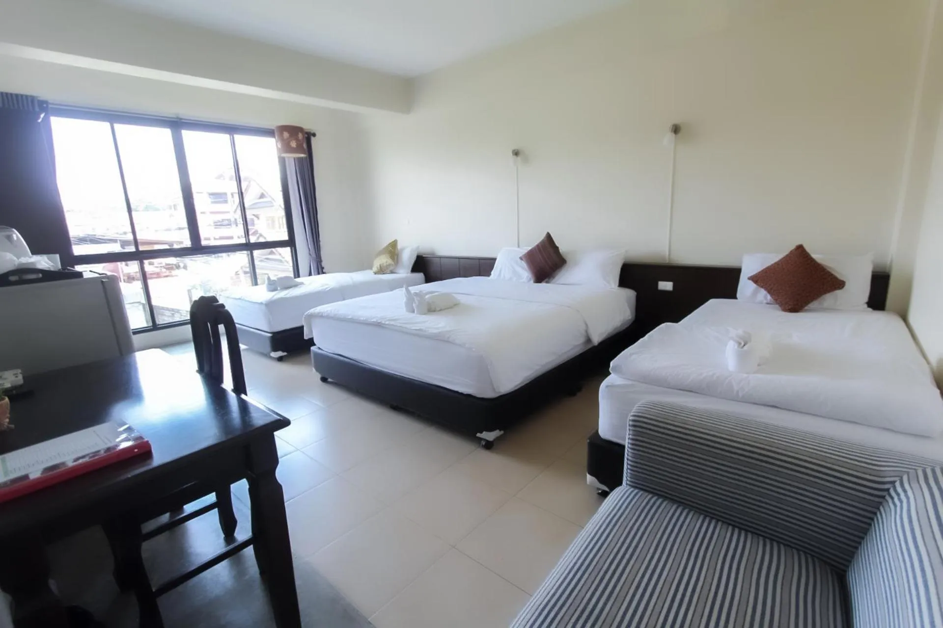 Bed in Baan Pordeedin