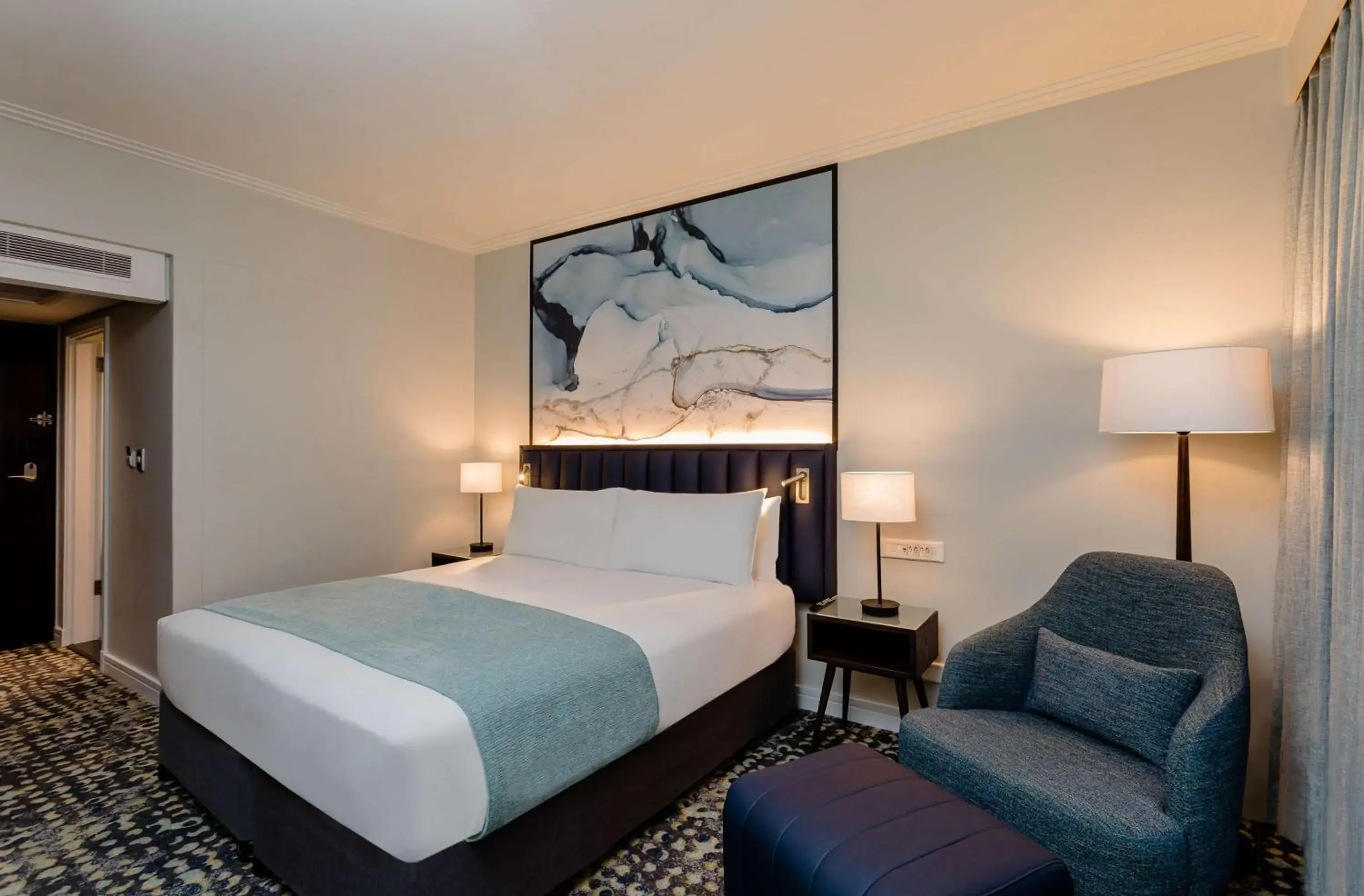 Bedroom, Bed in Southern Sun Rosebank, Johannesburg Bedroom, Bed in Southern Sun Rosebank, Johannesburg