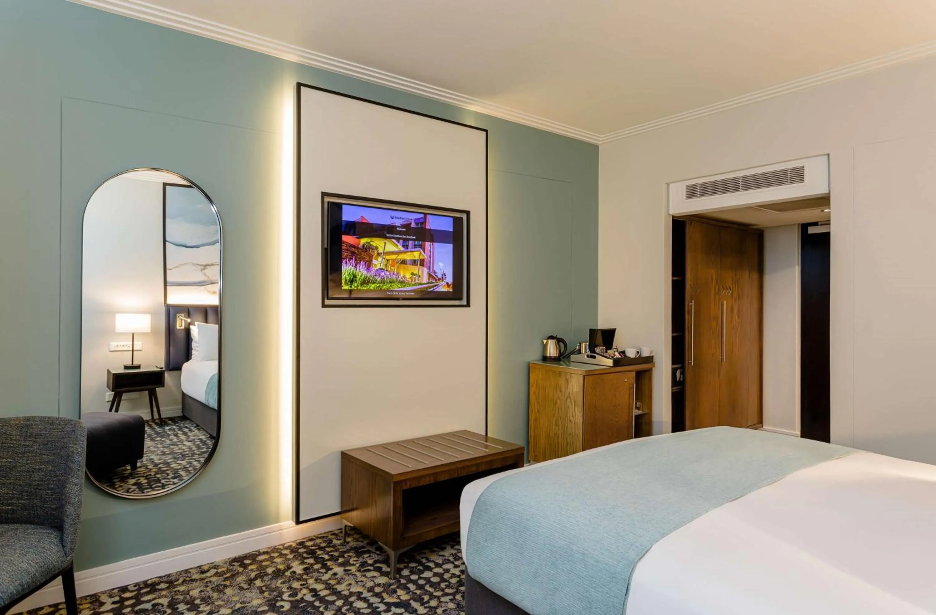 Bedroom, Bed in Southern Sun Rosebank, Johannesburg