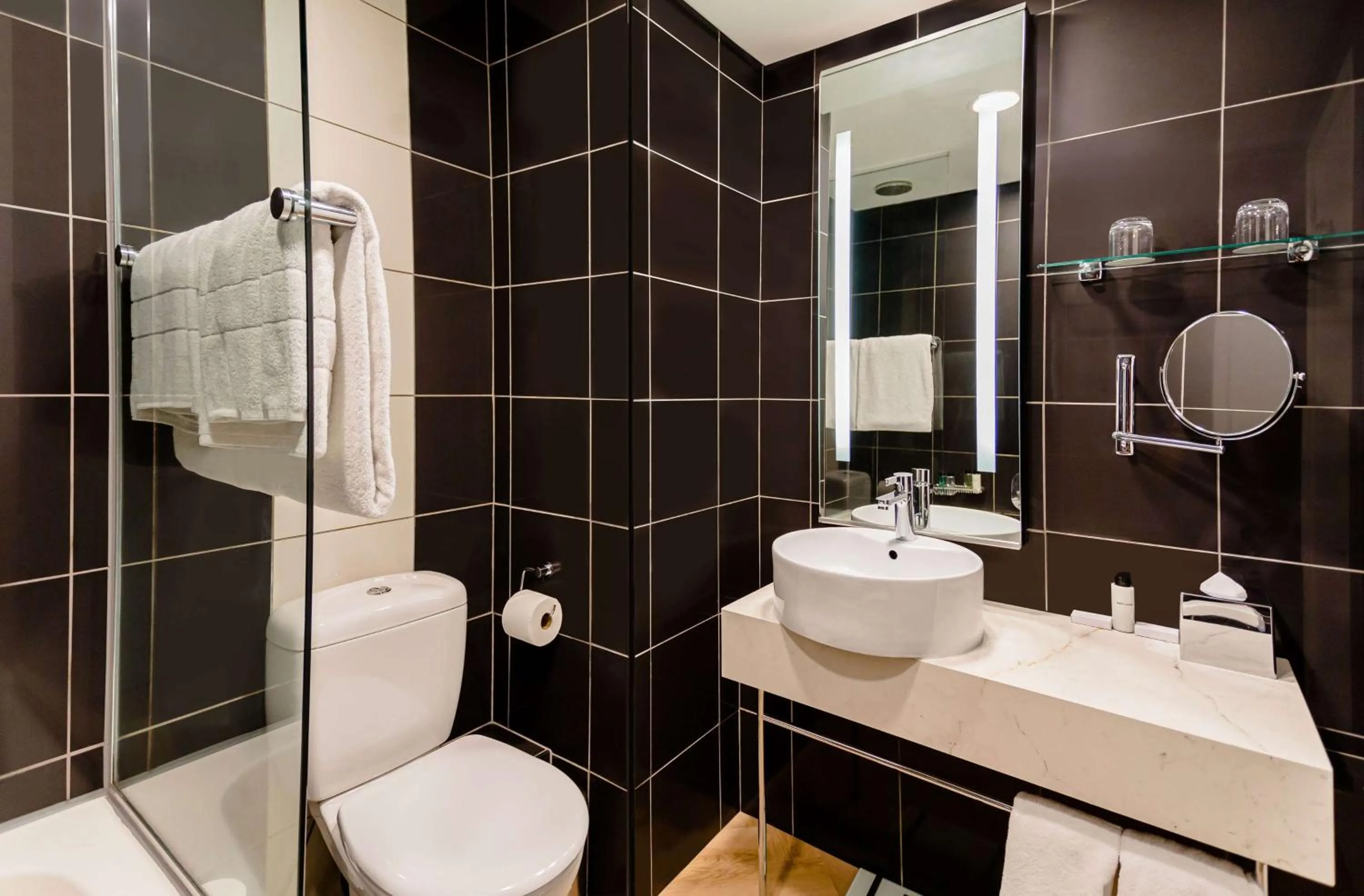 Bathroom in Southern Sun Rosebank, Johannesburg