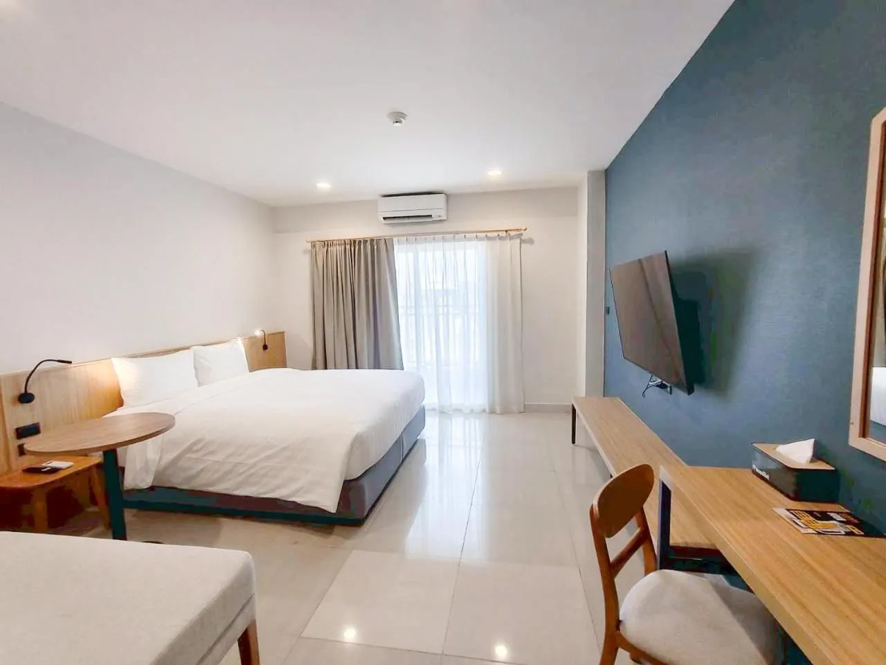 Deluxe King Room - single occupancy in Manditel North Pattaya