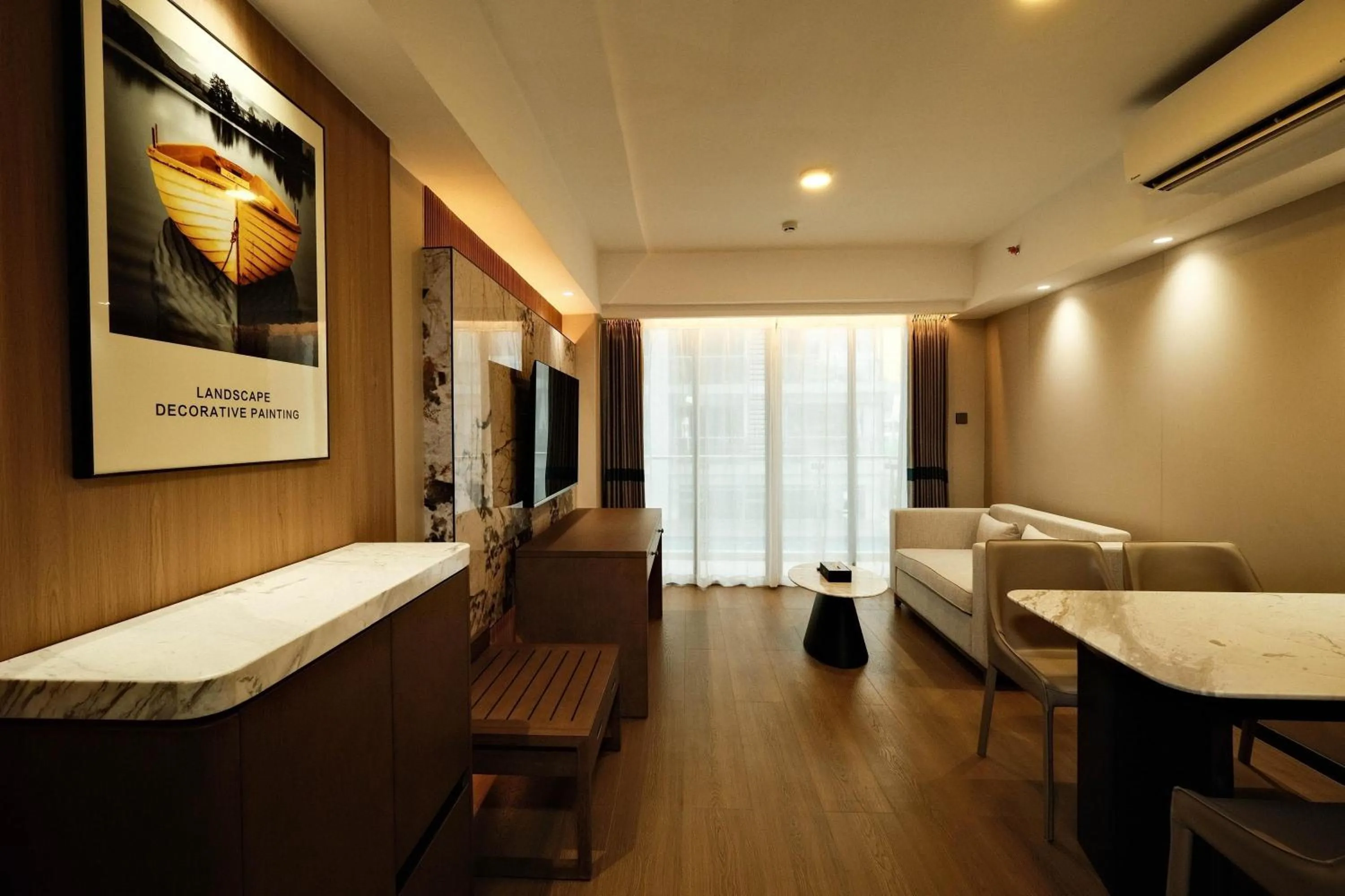 Photo of the whole room, Bed in Wyndham Garden Manila Bay