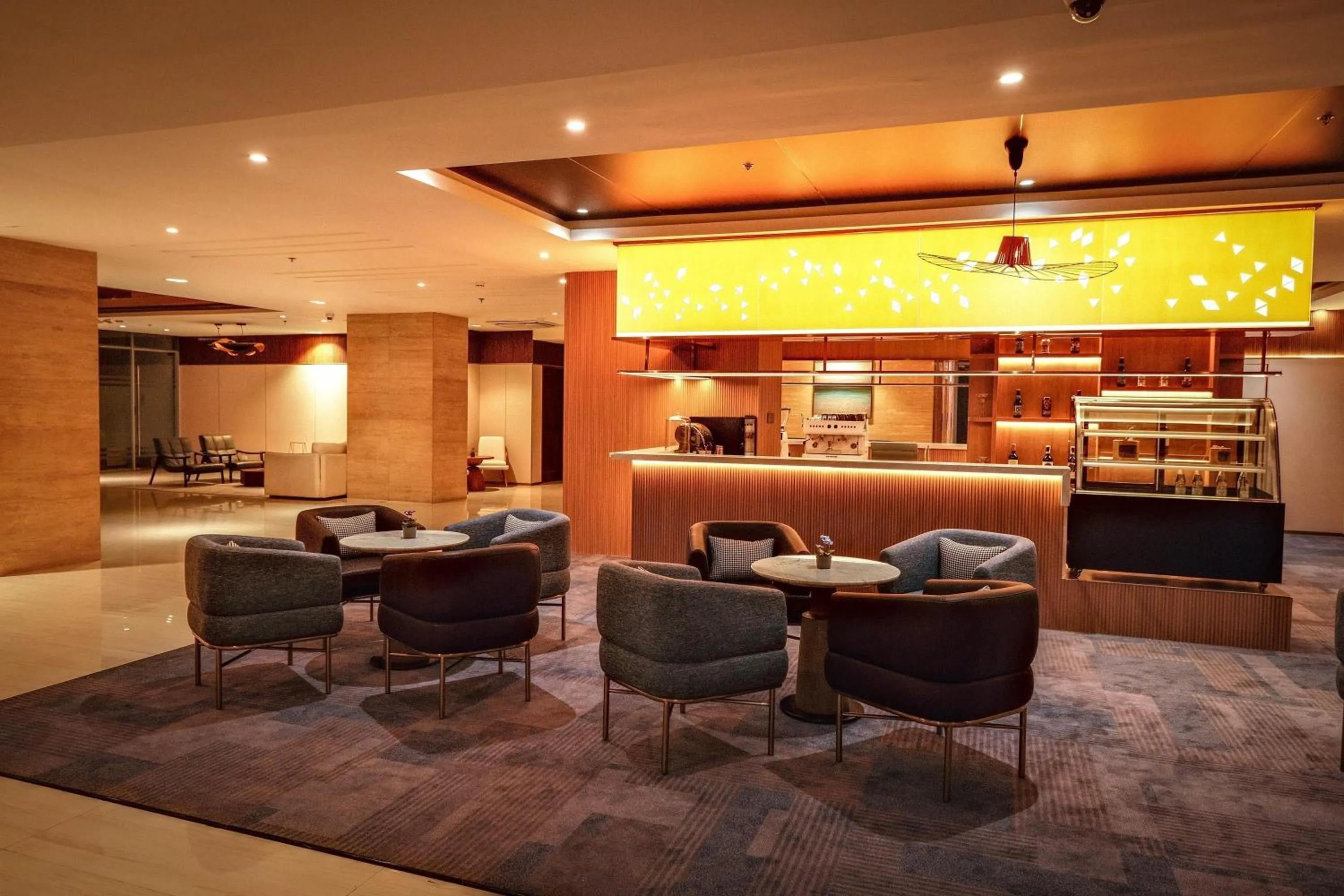 Lounge or bar in Wyndham Garden Manila Bay
