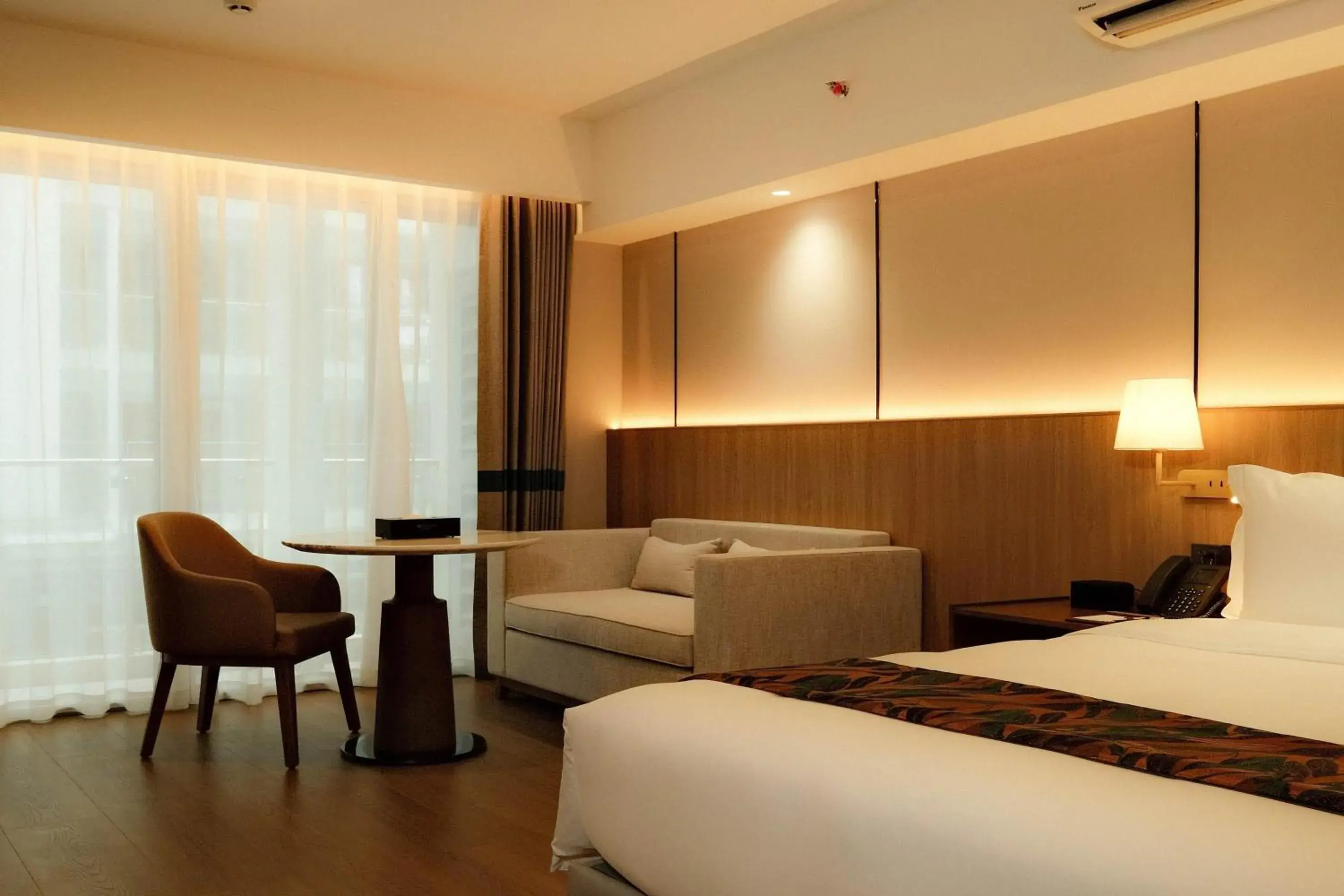 Standard Queen Room in Wyndham Garden Manila Bay Standard Queen Room in Wyndham Garden Manila Bay