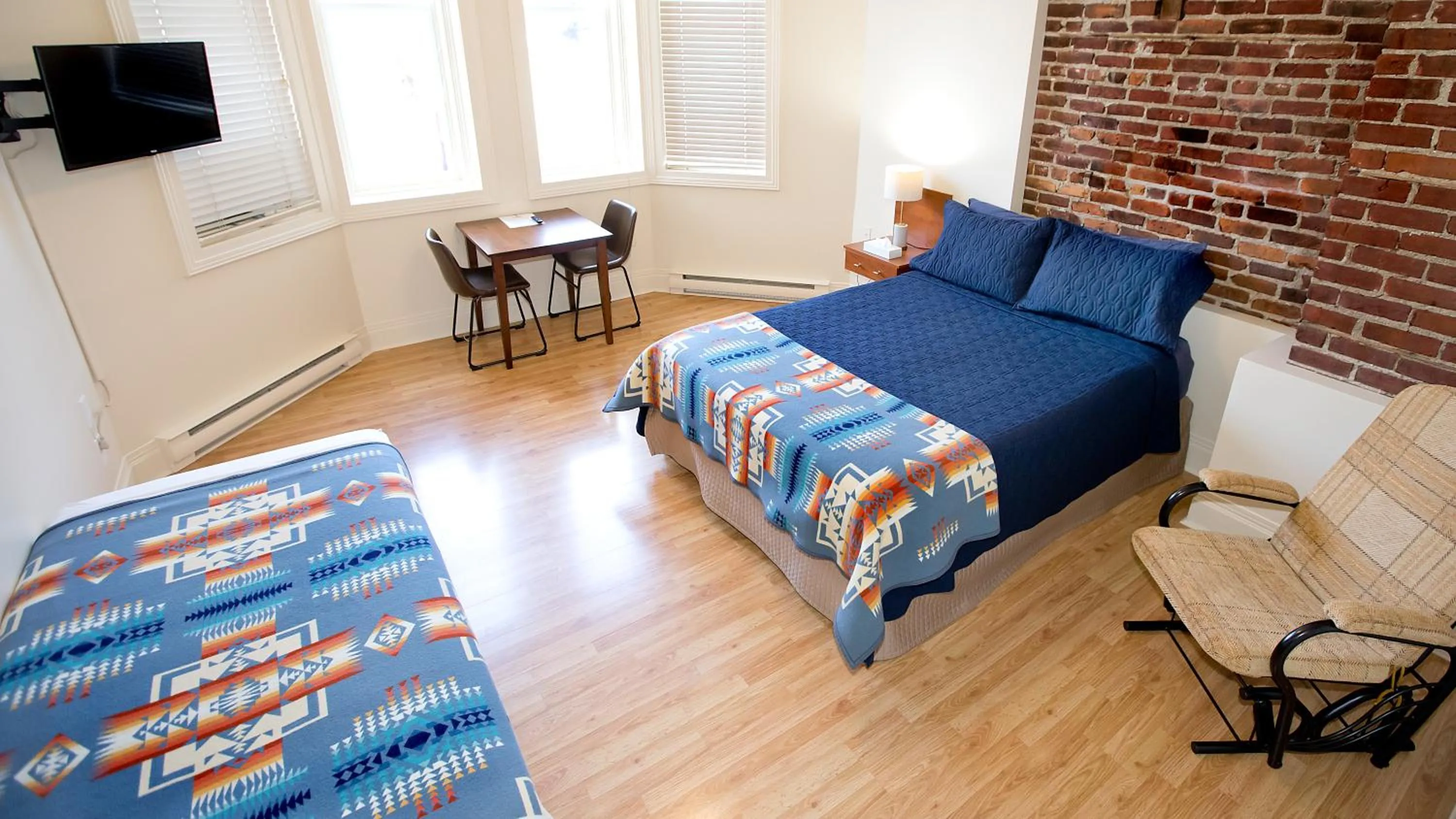 Property building, Bed in Motel De La Gare Richmond