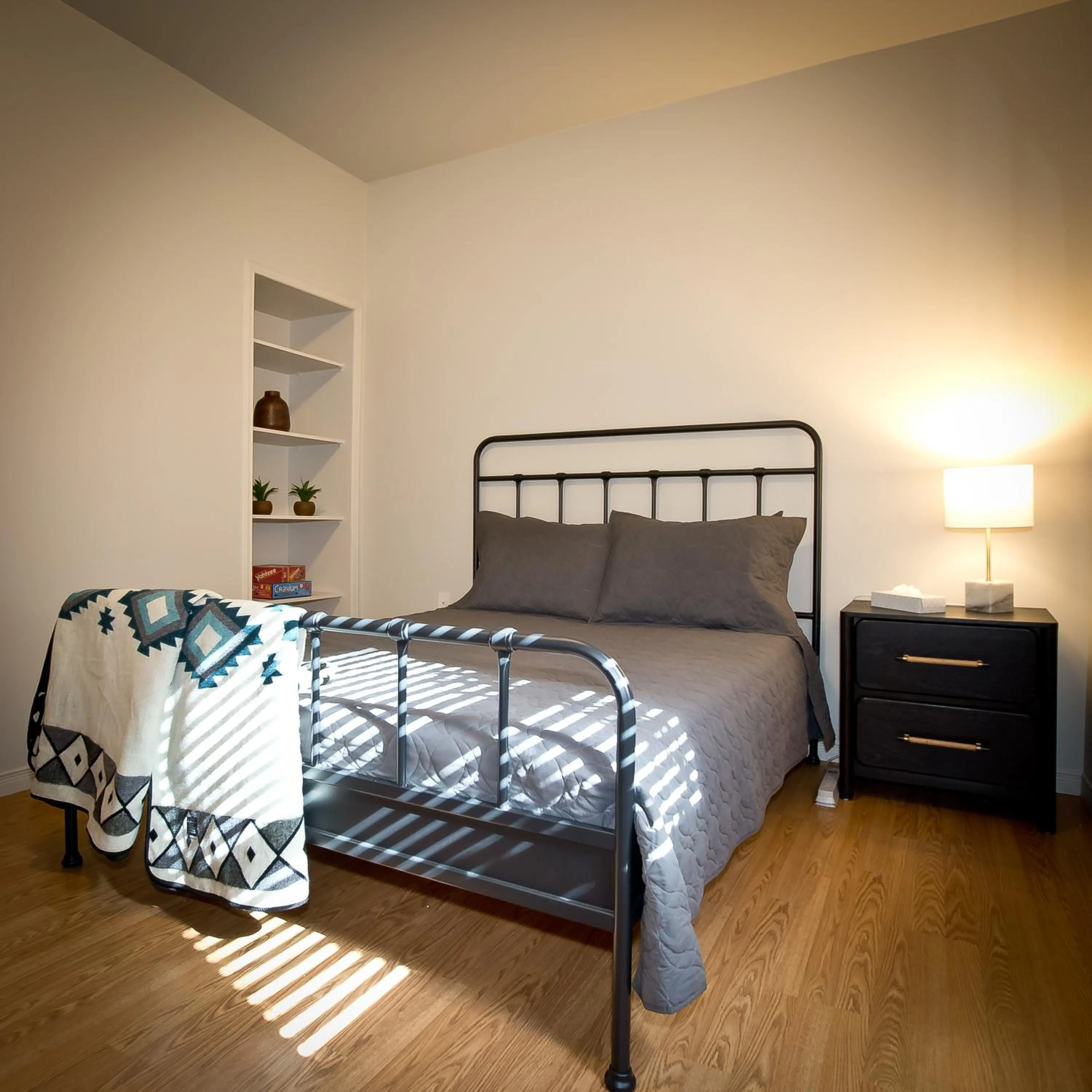 Bed in Motel De La Gare Richmond